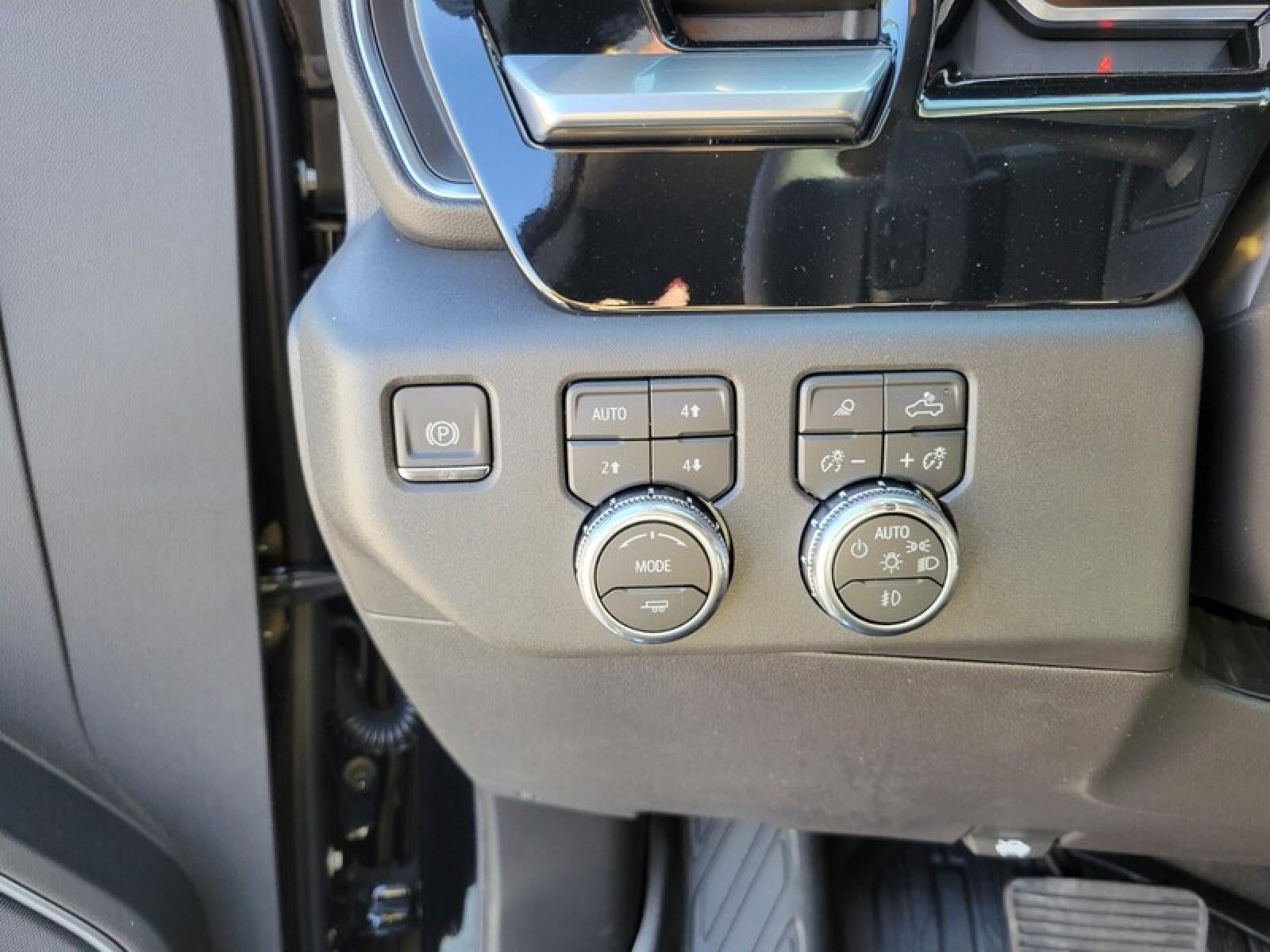 2026 GMC Sierra 1500 Crew Cab Short Box 4-Wheel Drive SLT