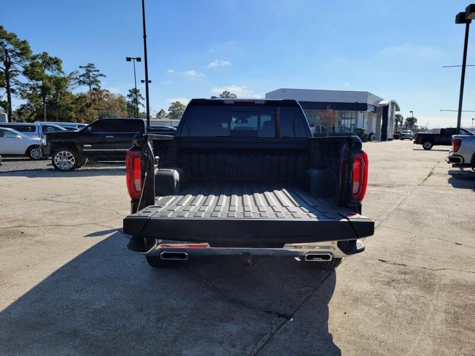 2026 GMC Sierra 1500 Crew Cab Short Box 4-Wheel Drive SLT