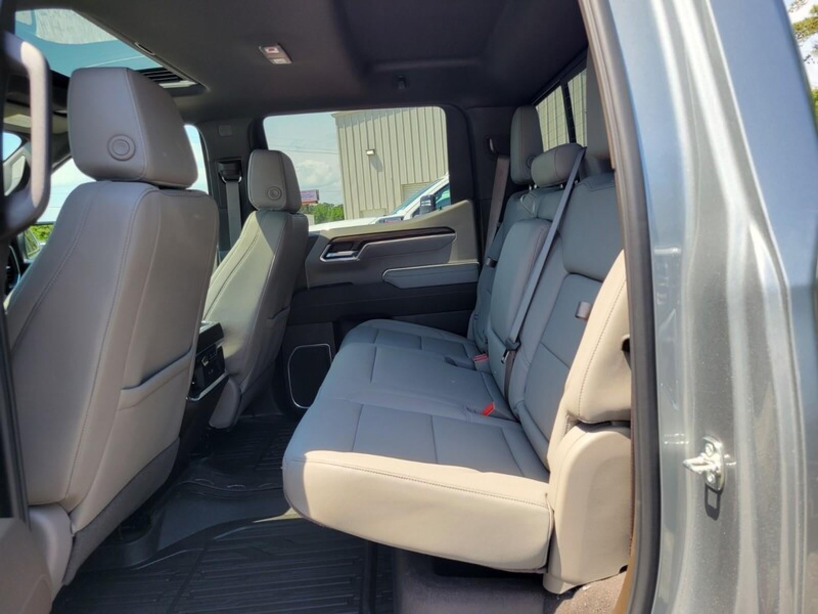2026 GMC Sierra 1500 Crew Cab Short Box 4-Wheel Drive SLT