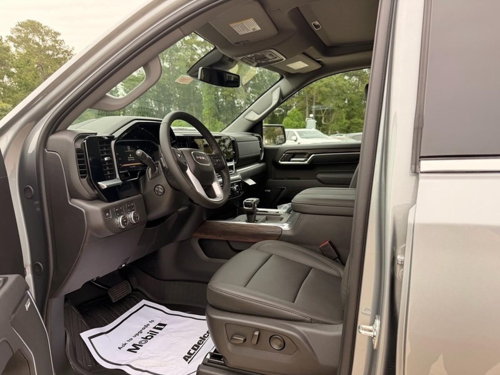 2026 GMC Sierra 1500 Crew Cab Short Box 4-Wheel Drive SLT