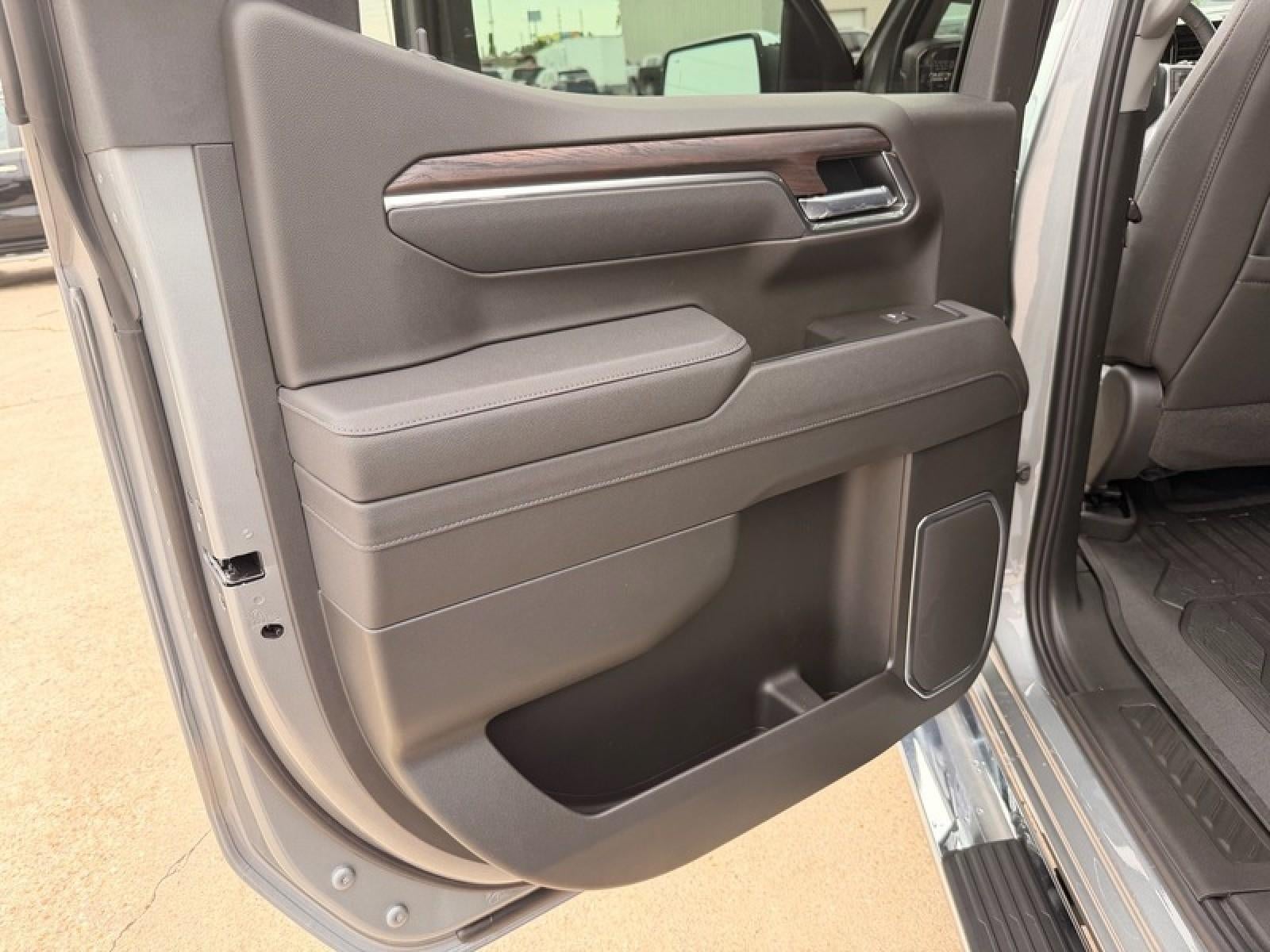 2026 GMC Sierra 1500 Crew Cab Short Box 4-Wheel Drive SLT