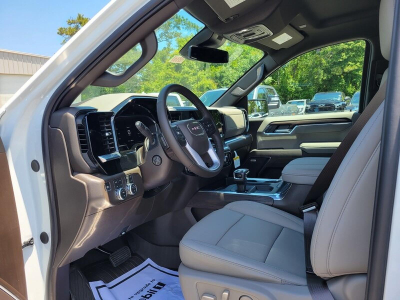 2026 GMC Sierra 1500 Crew Cab Standard Box 4-Wheel Drive SLT