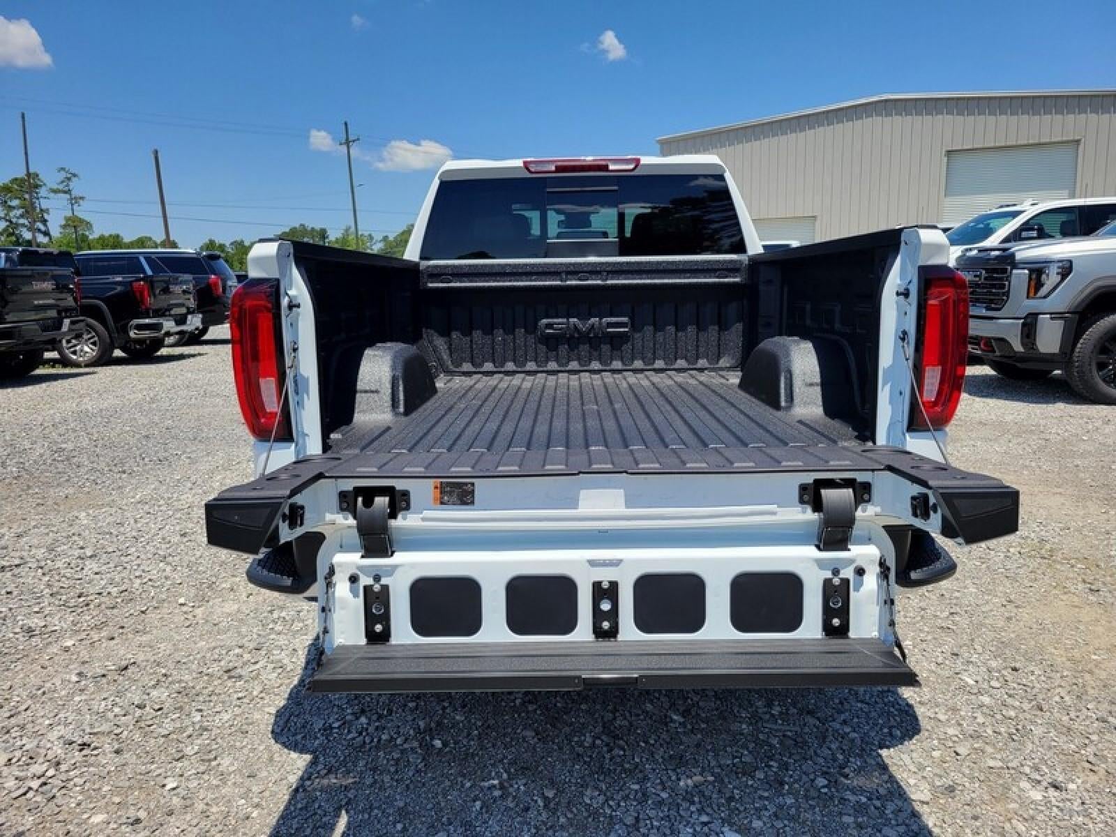 2026 GMC Sierra 1500 Crew Cab Standard Box 4-Wheel Drive SLT
