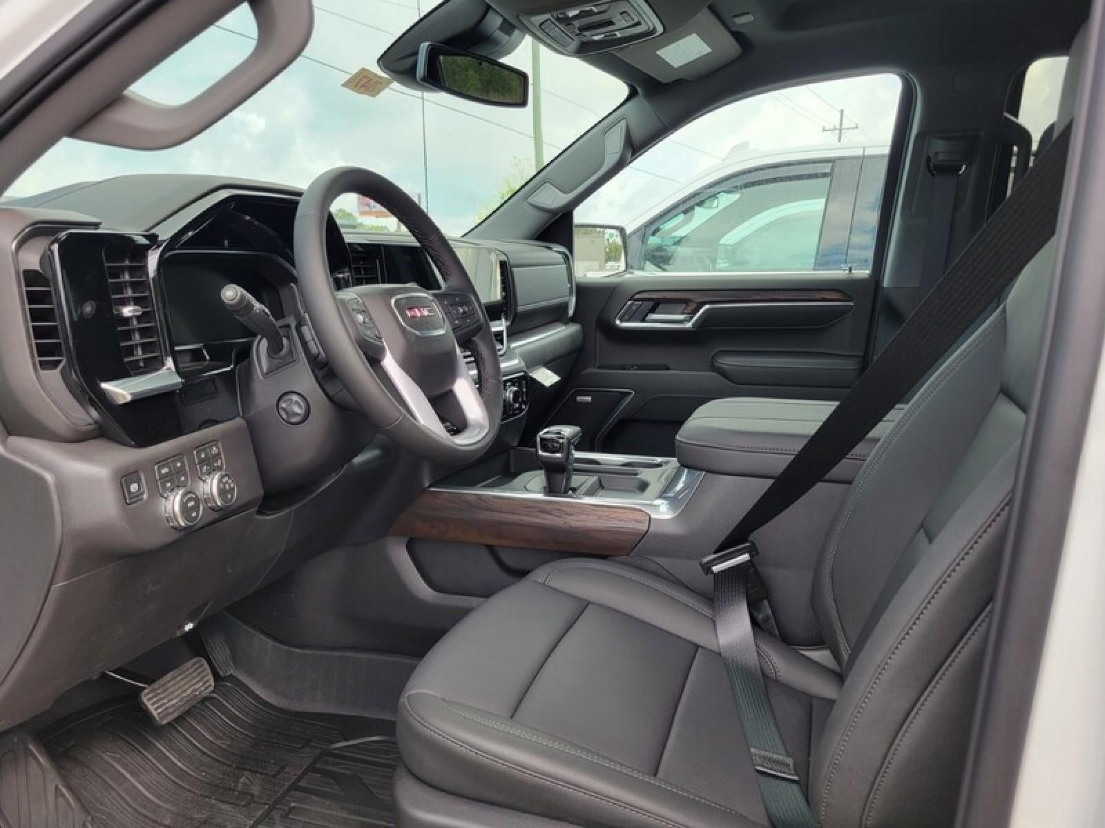 2026 GMC Sierra 1500 Crew Cab Short Box 4-Wheel Drive SLT