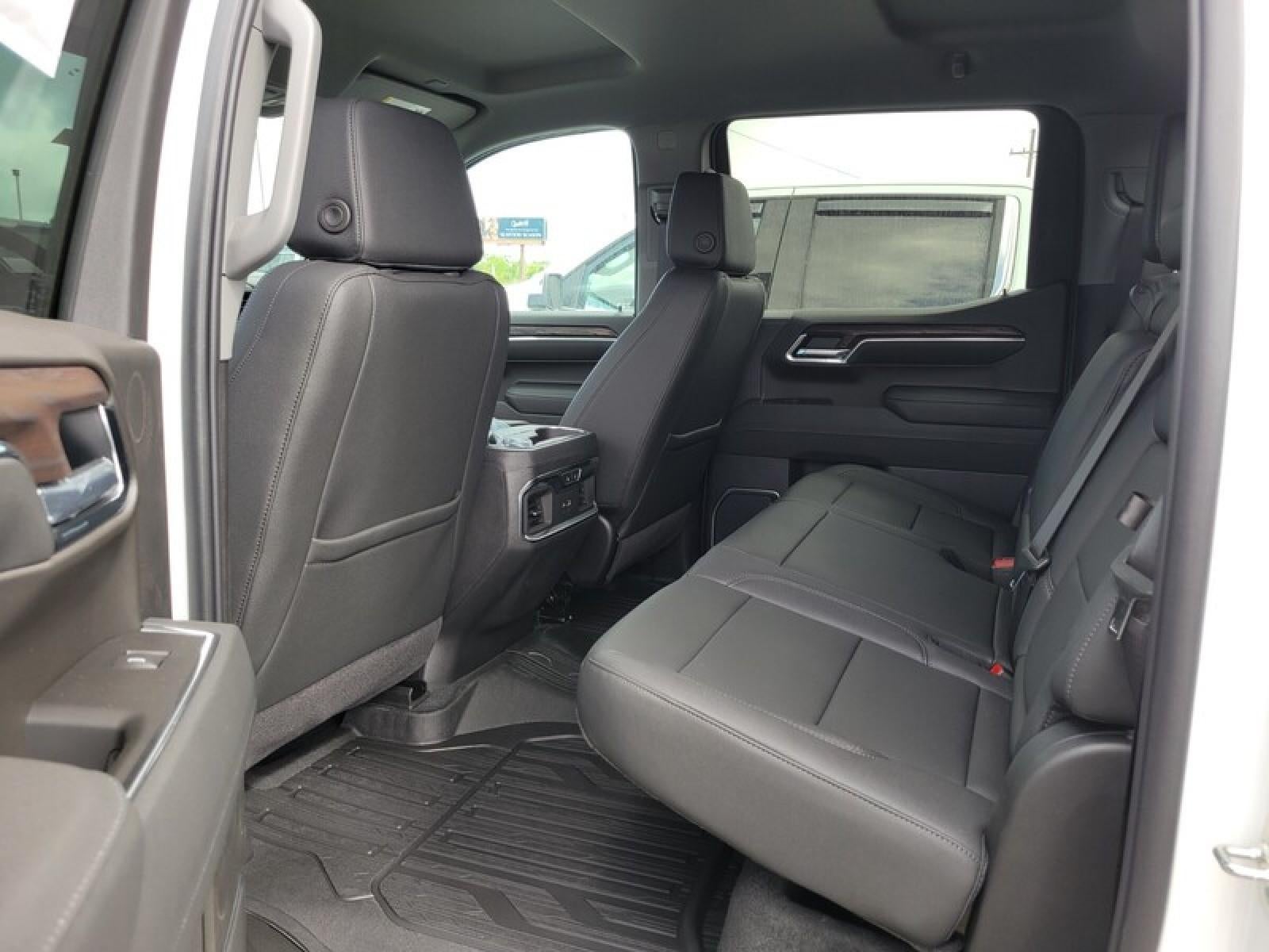 2026 GMC Sierra 1500 Crew Cab Short Box 4-Wheel Drive SLT