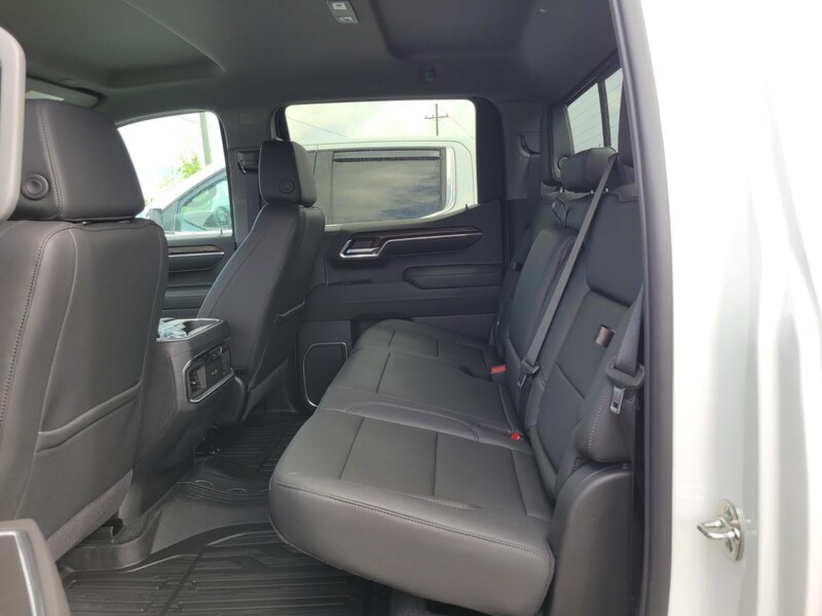 2026 GMC Sierra 1500 Crew Cab Short Box 4-Wheel Drive SLT