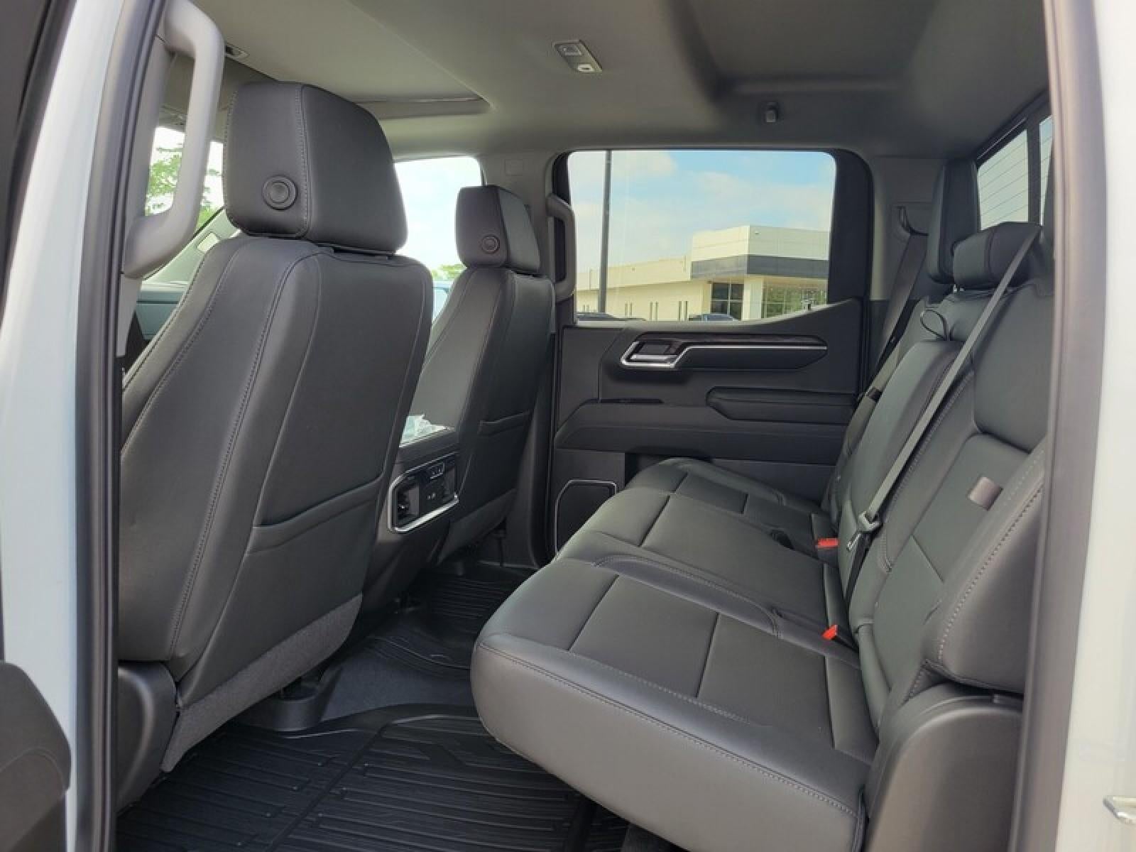 2026 GMC Sierra 1500 Crew Cab Short Box 4-Wheel Drive SLT