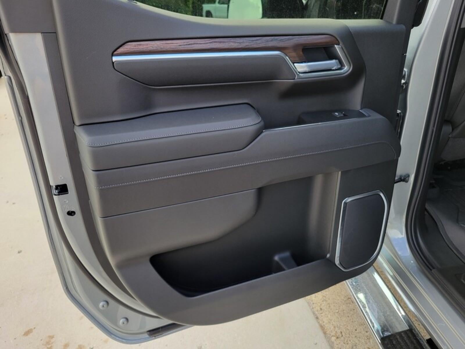 2026 GMC Sierra 1500 Crew Cab Short Box 4-Wheel Drive SLT