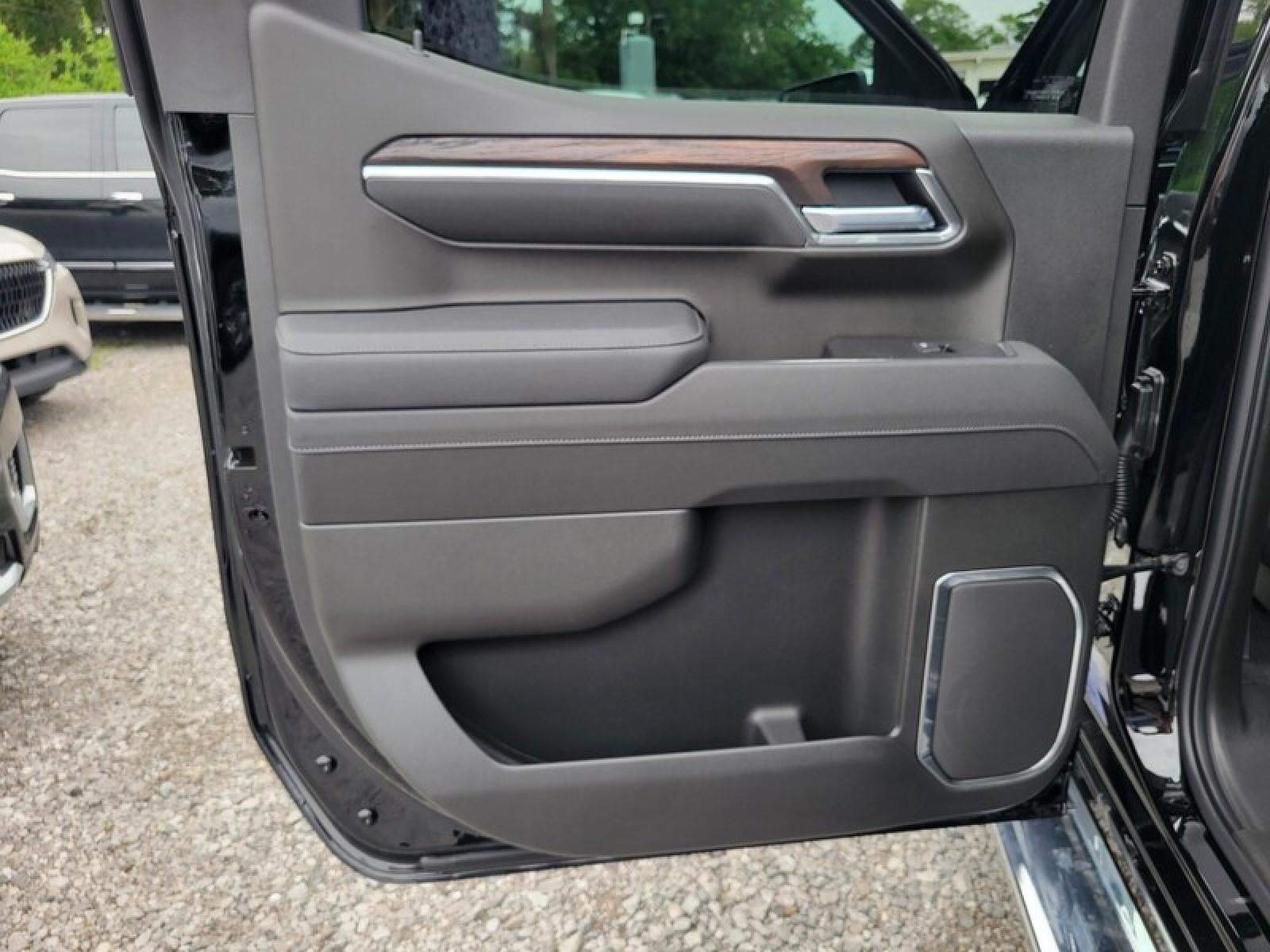 2026 GMC Sierra 1500 Crew Cab Short Box 4-Wheel Drive SLT