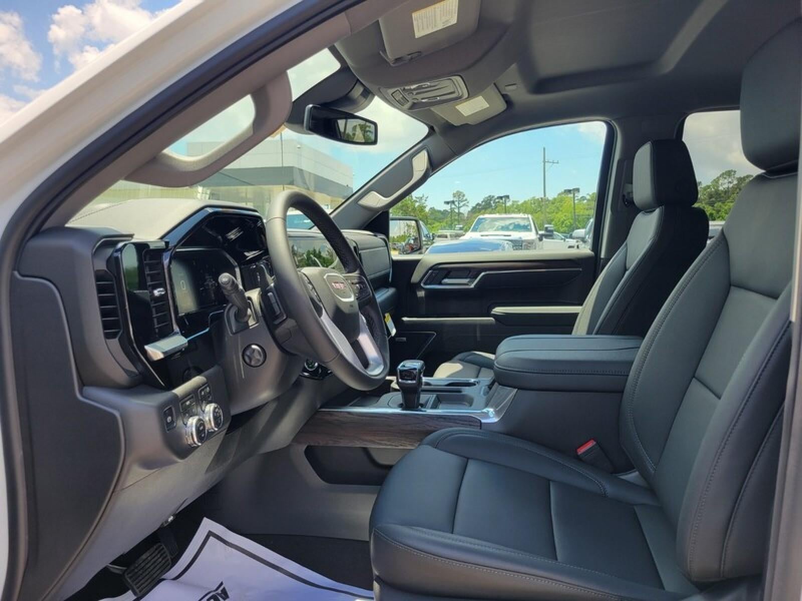 2026 GMC Sierra 1500 Crew Cab Short Box 4-Wheel Drive SLT