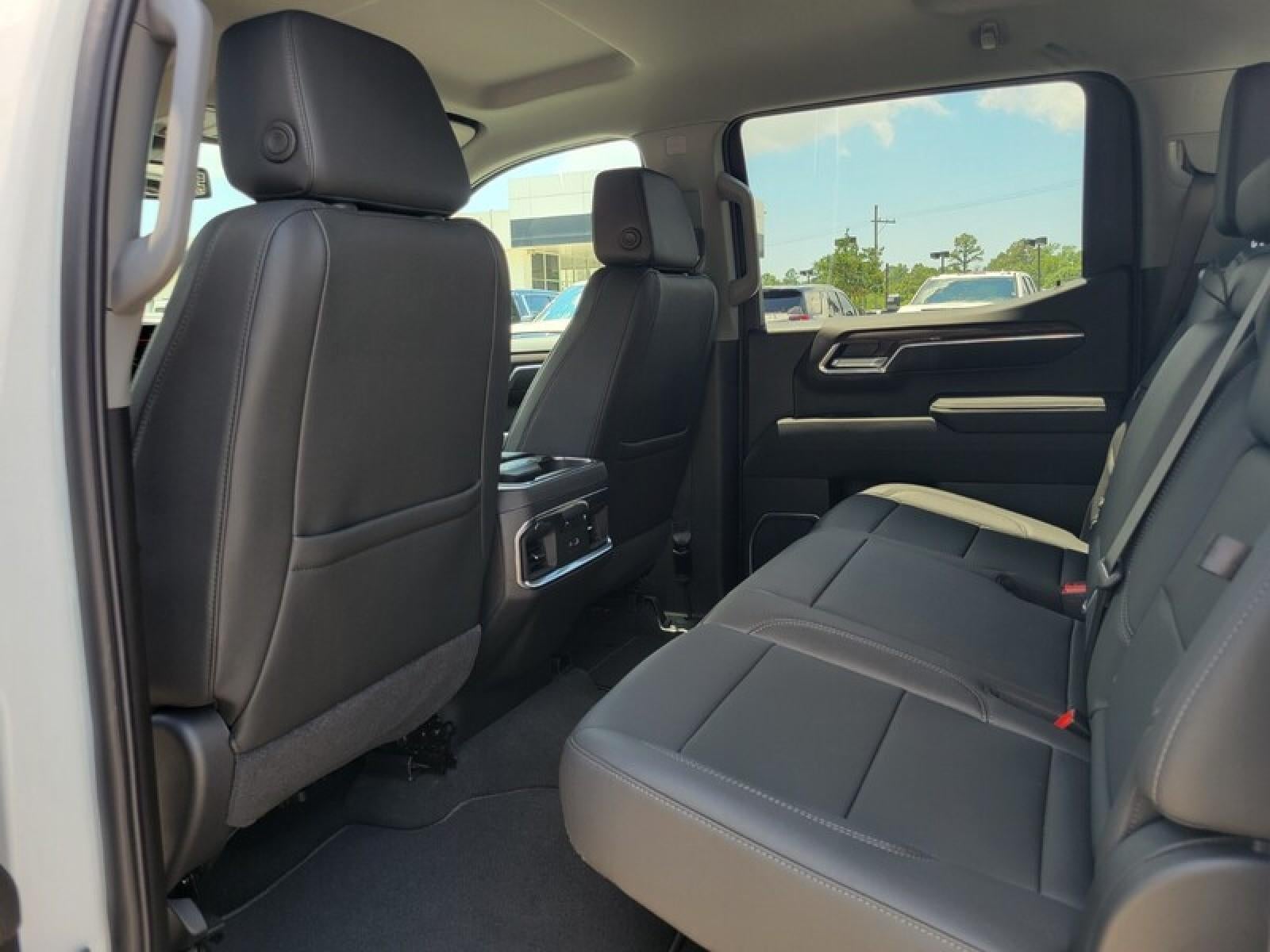 2026 GMC Sierra 1500 Crew Cab Short Box 4-Wheel Drive SLT