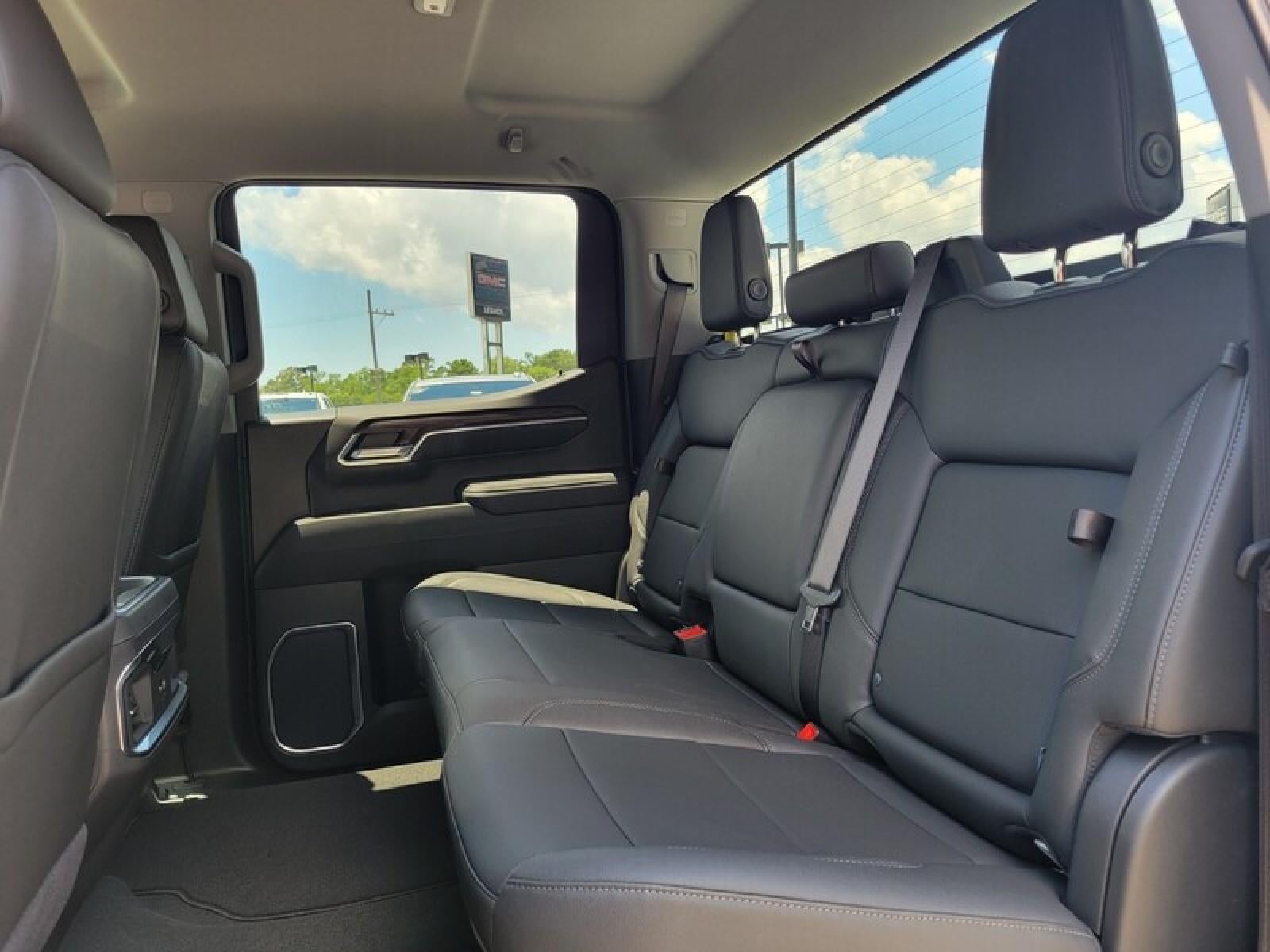 2026 GMC Sierra 1500 Crew Cab Short Box 4-Wheel Drive SLT