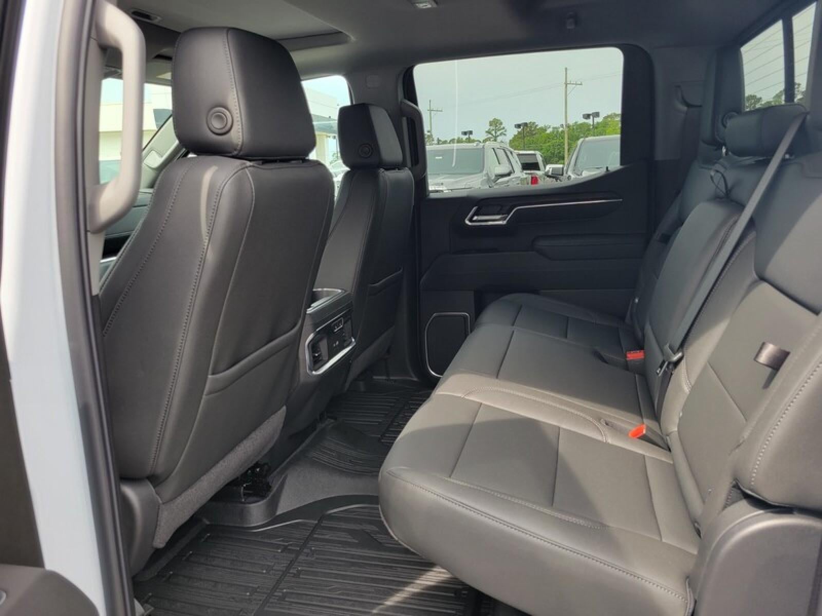 2026 GMC Sierra 1500 Crew Cab Short Box 4-Wheel Drive SLT