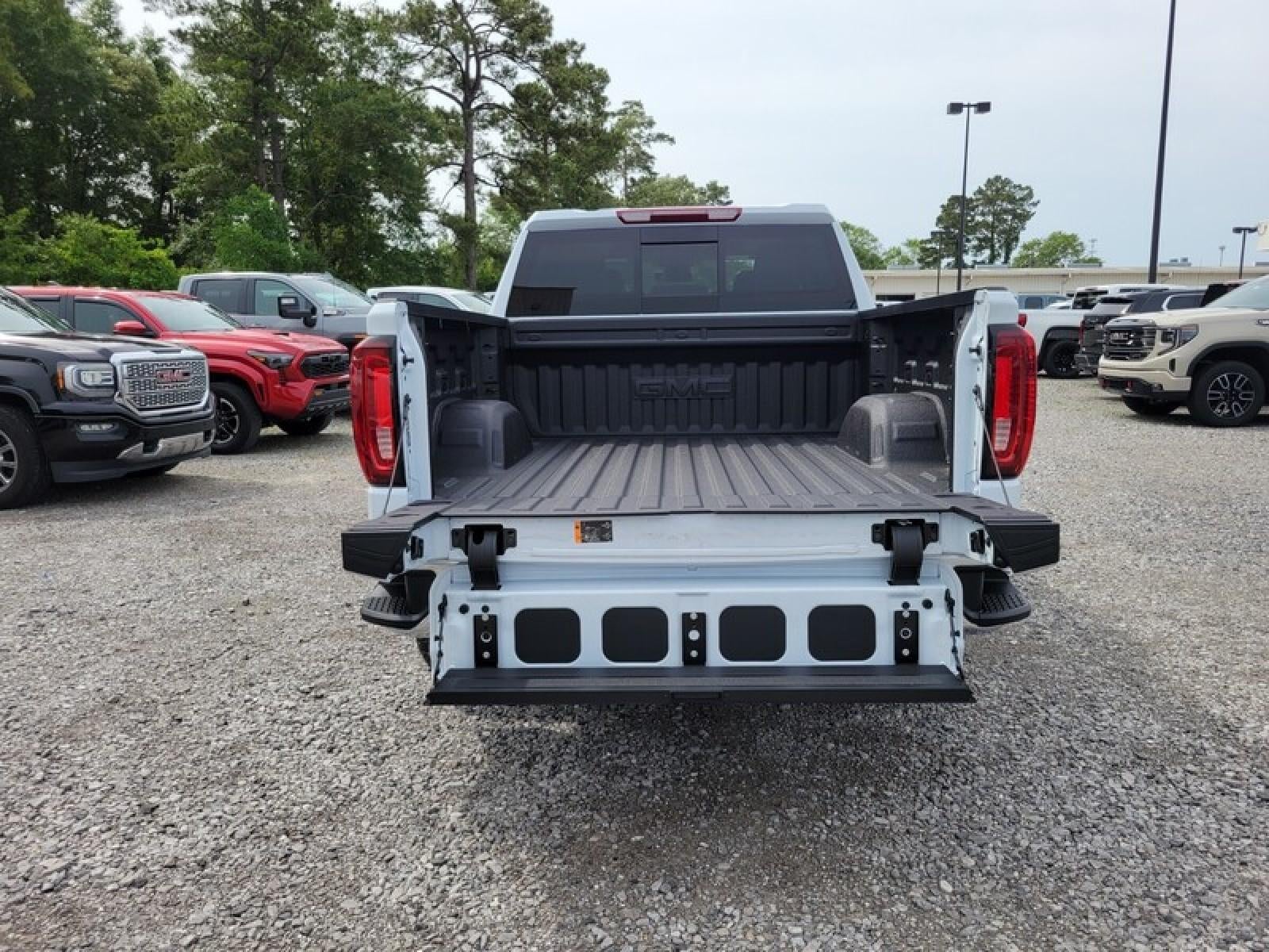 2026 GMC Sierra 1500 Crew Cab Short Box 4-Wheel Drive SLT