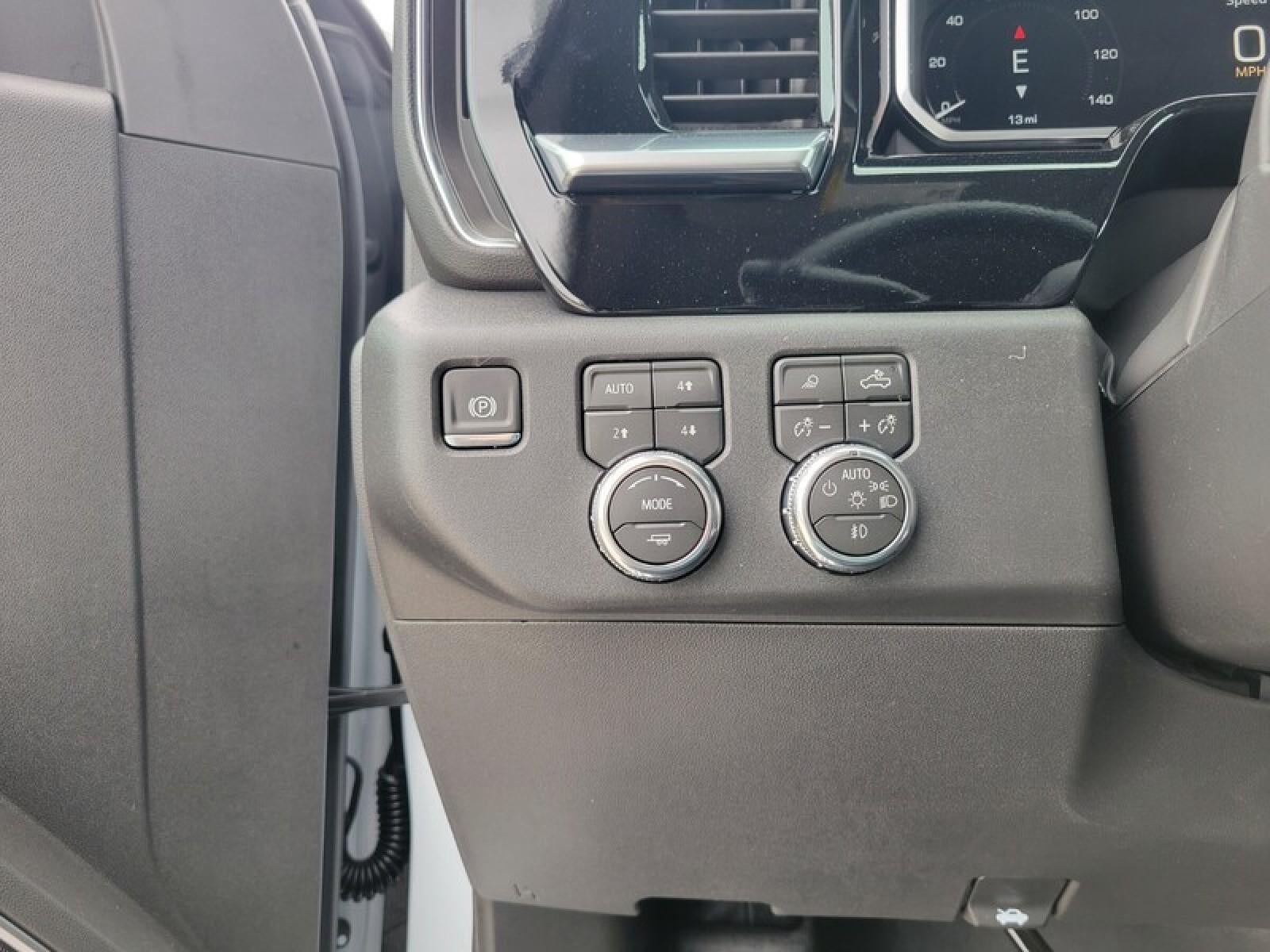 2026 GMC Sierra 1500 Crew Cab Short Box 4-Wheel Drive SLT