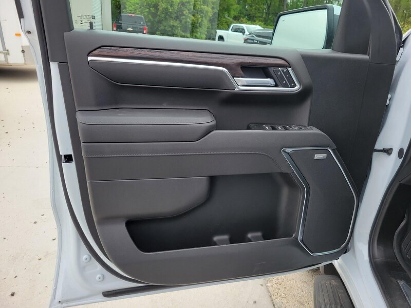 2026 GMC Sierra 1500 Crew Cab Short Box 4-Wheel Drive SLT