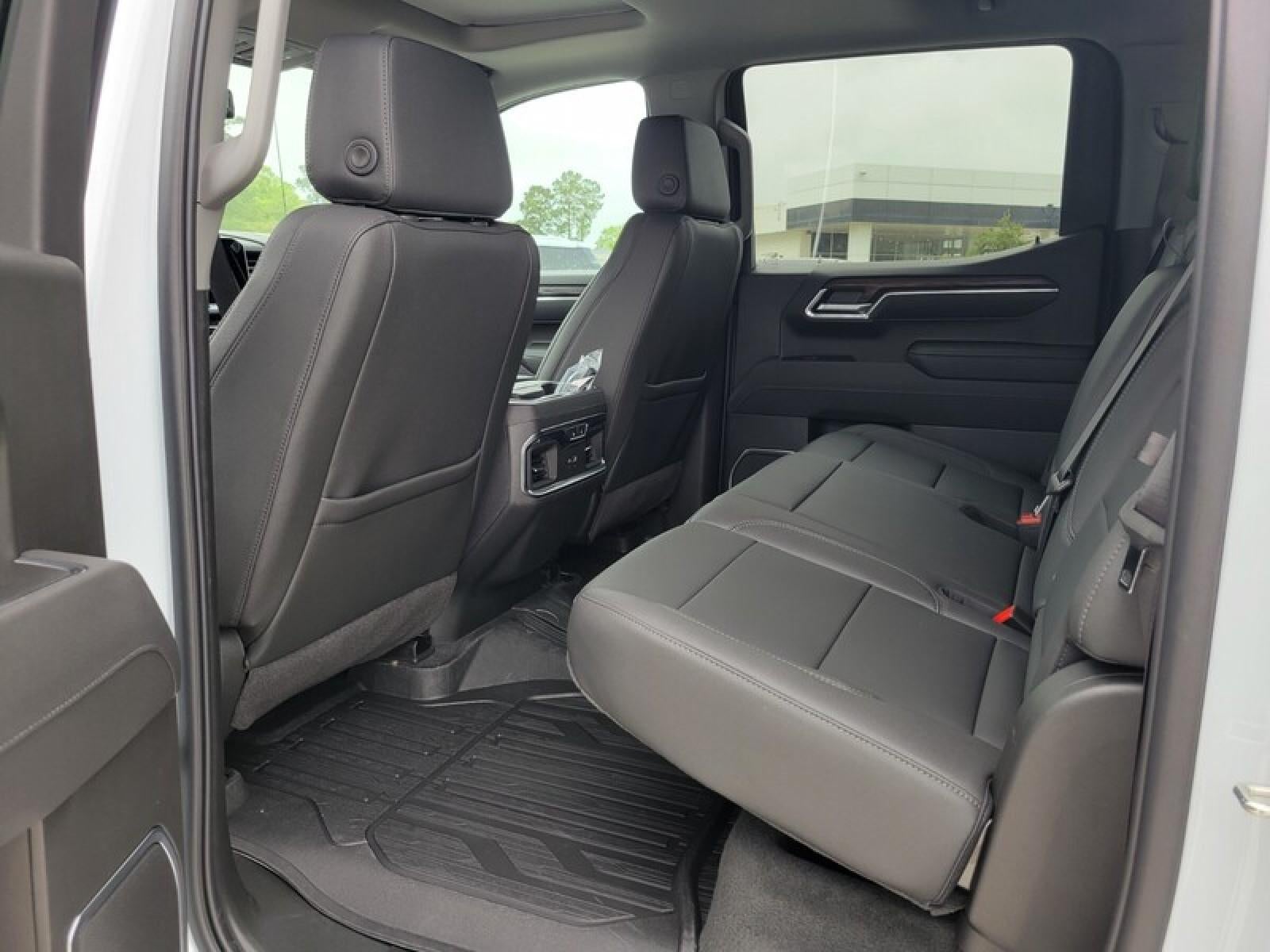 2026 GMC Sierra 1500 Crew Cab Short Box 4-Wheel Drive SLT