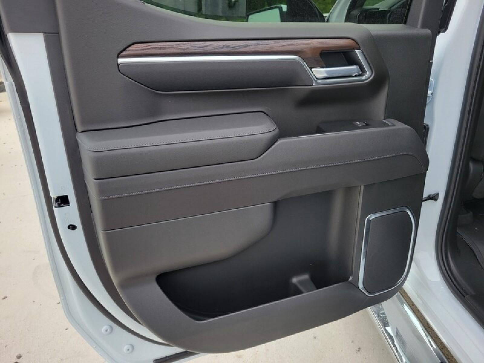 2026 GMC Sierra 1500 Crew Cab Short Box 4-Wheel Drive SLT