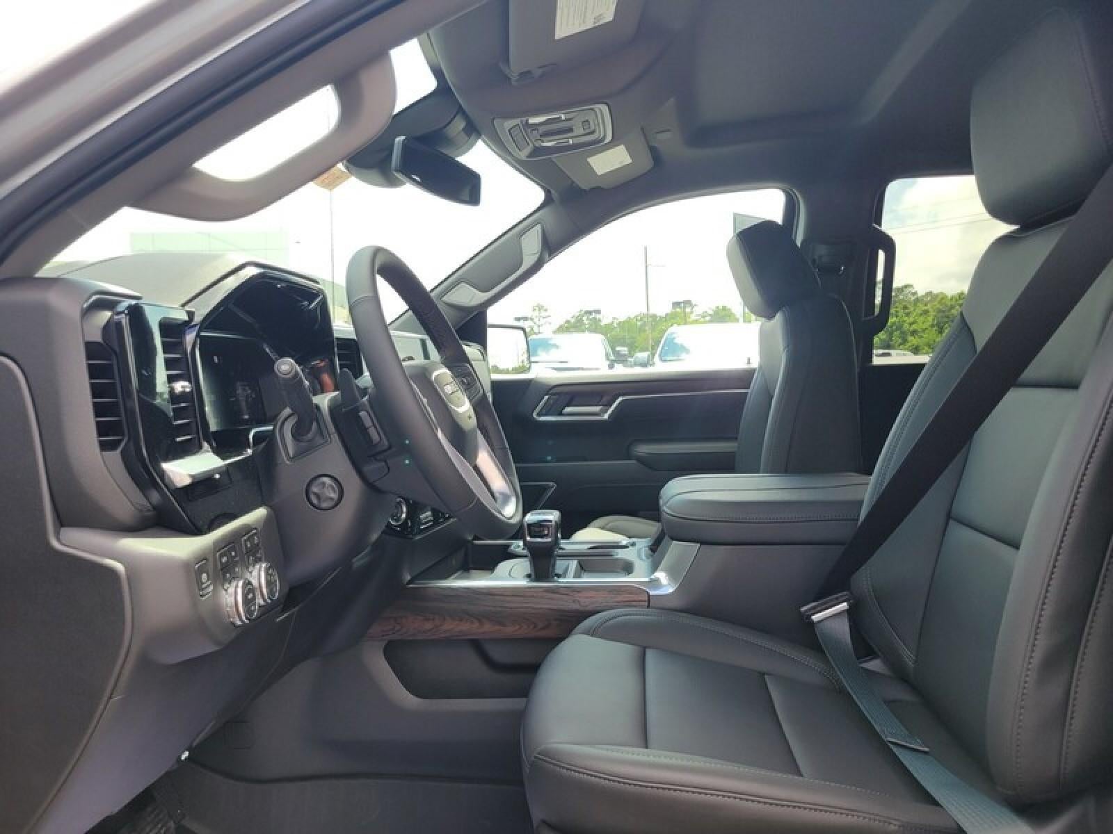 2026 GMC Sierra 1500 Crew Cab Short Box 4-Wheel Drive SLT