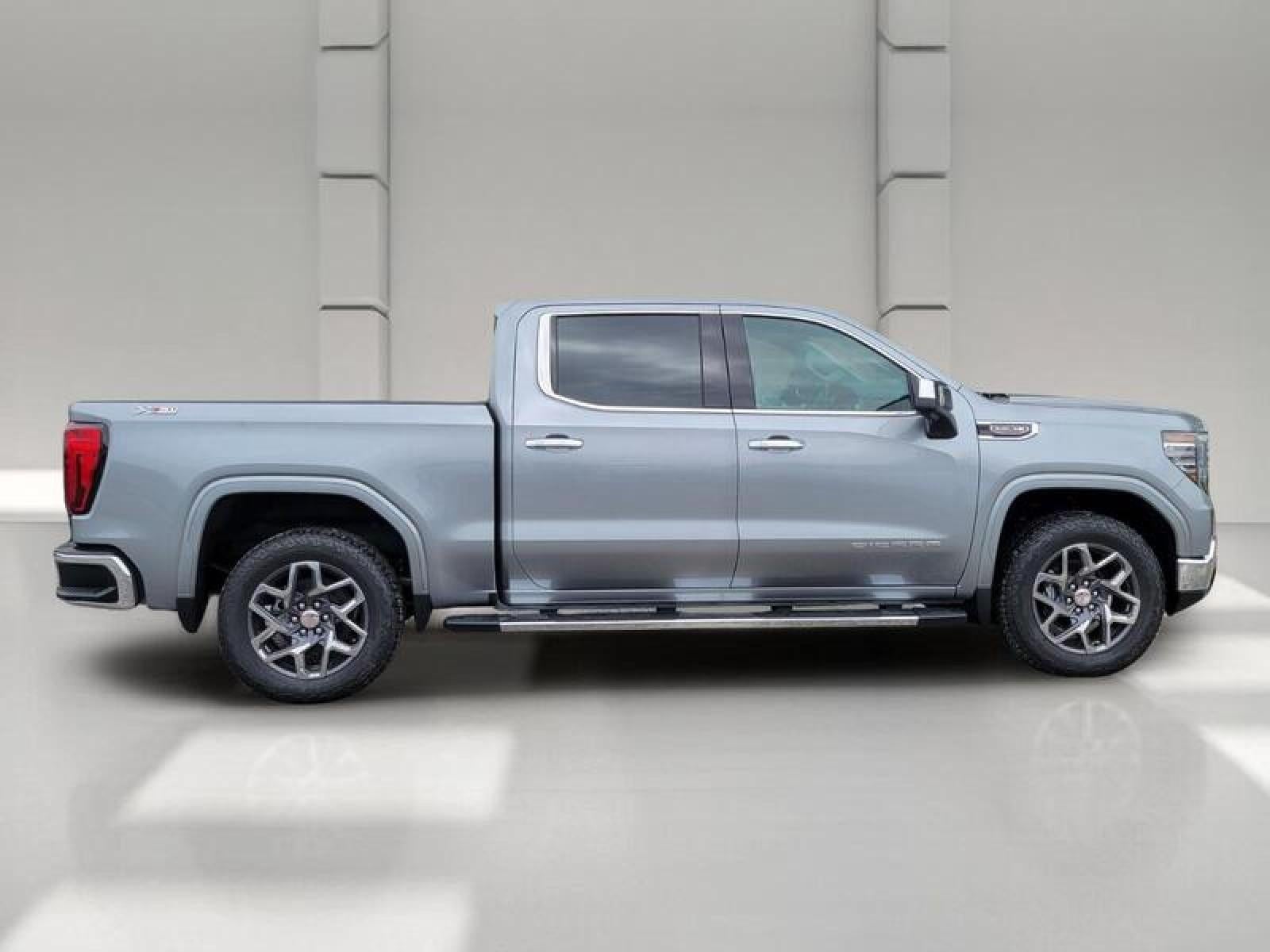 2026 GMC Sierra 1500 Crew Cab Short Box 4-Wheel Drive SLT