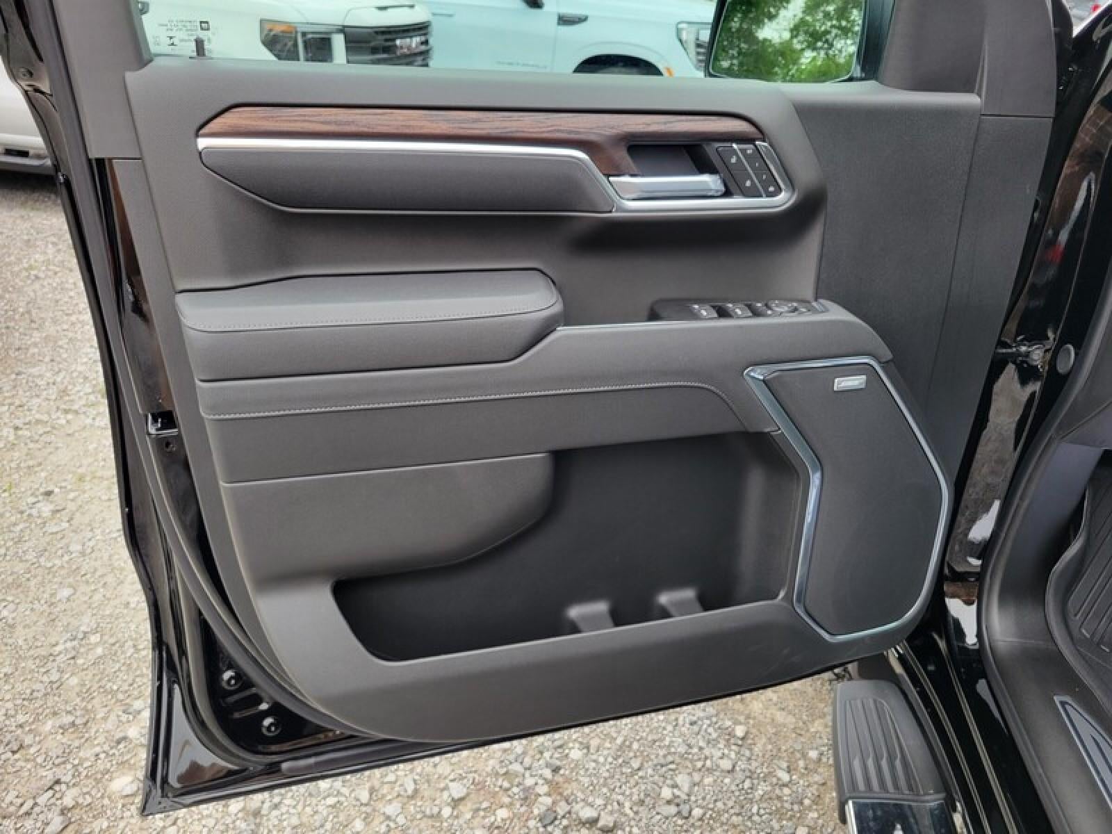 2026 GMC Sierra 1500 Crew Cab Short Box 4-Wheel Drive SLT