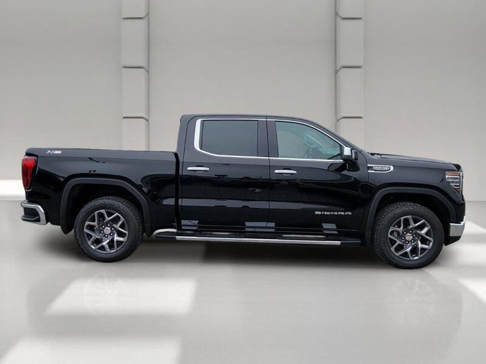 2026 GMC Sierra 1500 Crew Cab Short Box 4-Wheel Drive SLT