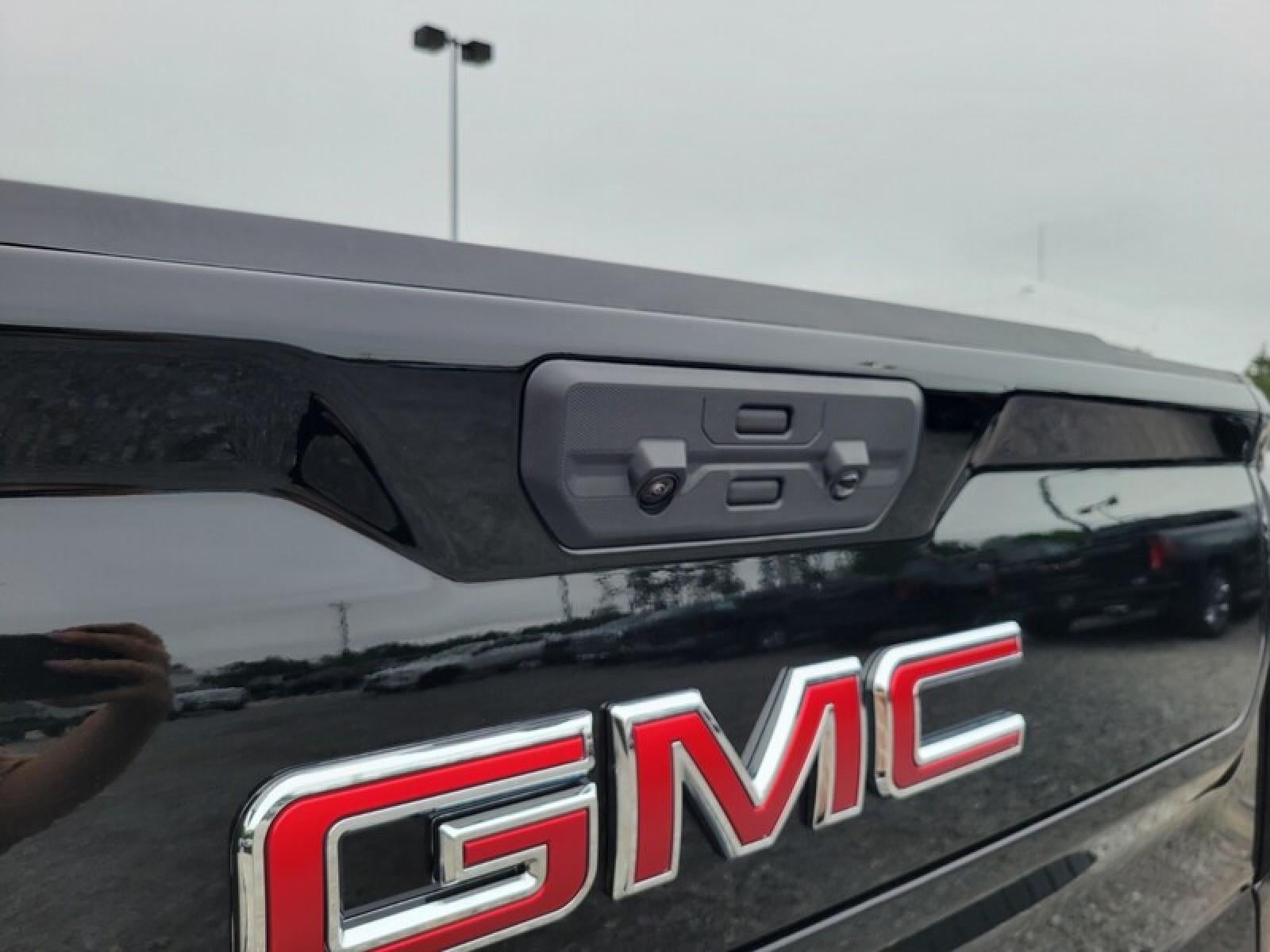 2026 GMC Sierra 1500 SLT - Photo 7