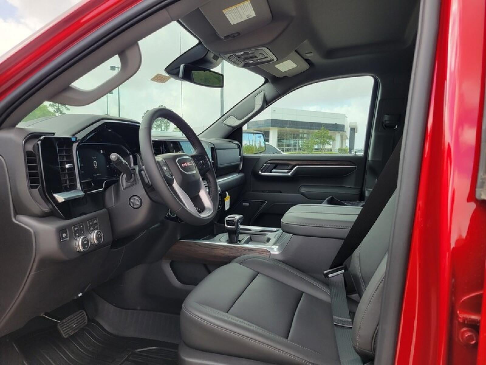 2026 GMC Sierra 1500 Crew Cab Short Box 4-Wheel Drive SLT