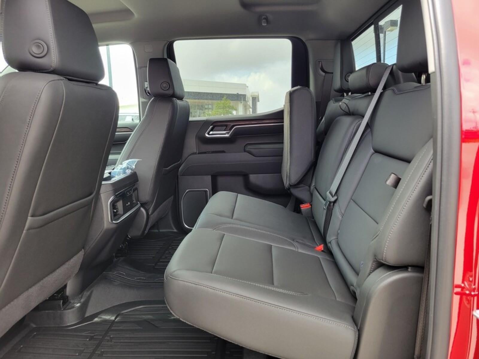 2026 GMC Sierra 1500 Crew Cab Short Box 4-Wheel Drive SLT