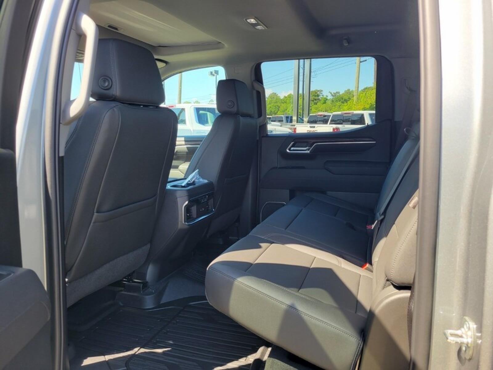 2026 GMC Sierra 1500 Crew Cab Short Box 4-Wheel Drive SLT