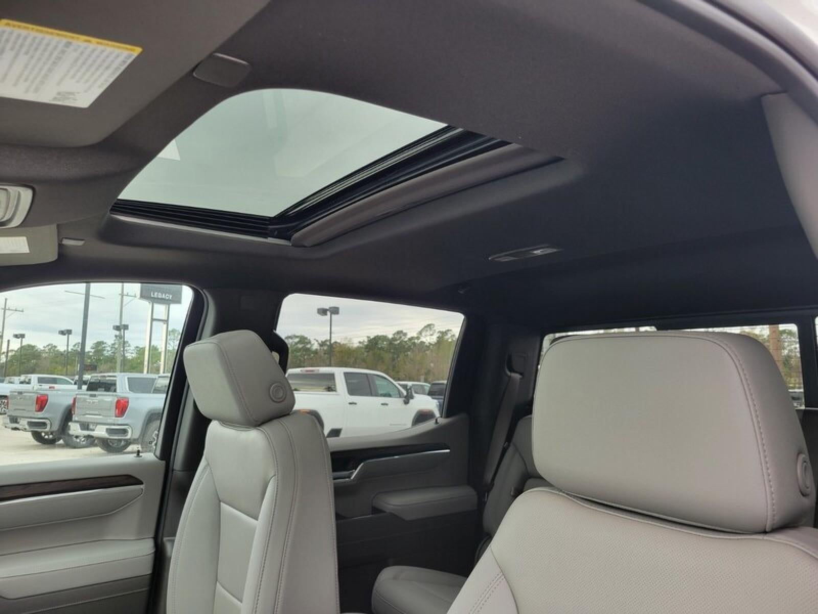 2026 GMC Sierra 1500 Crew Cab Short Box 4-Wheel Drive SLT