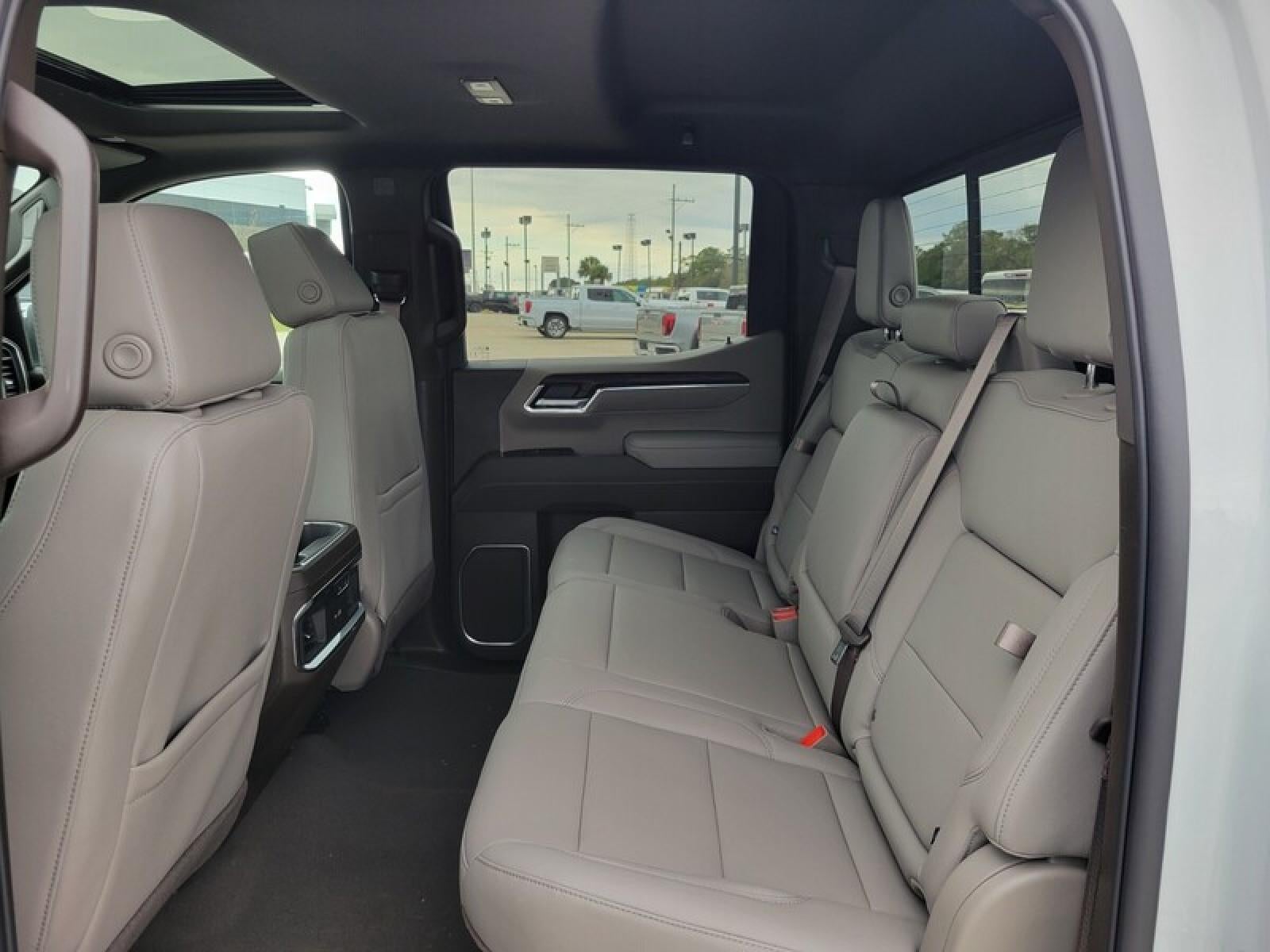 2026 GMC Sierra 1500 Crew Cab Short Box 4-Wheel Drive SLT