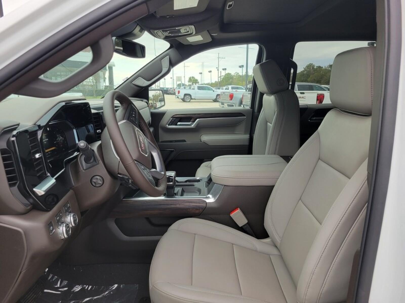 2026 GMC Sierra 1500 Crew Cab Short Box 4-Wheel Drive SLT