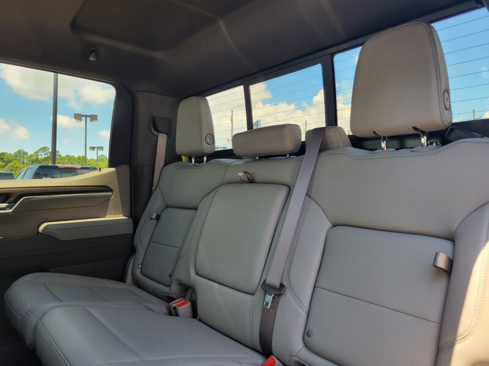 2026 GMC Sierra 1500 Crew Cab Short Box 4-Wheel Drive SLT