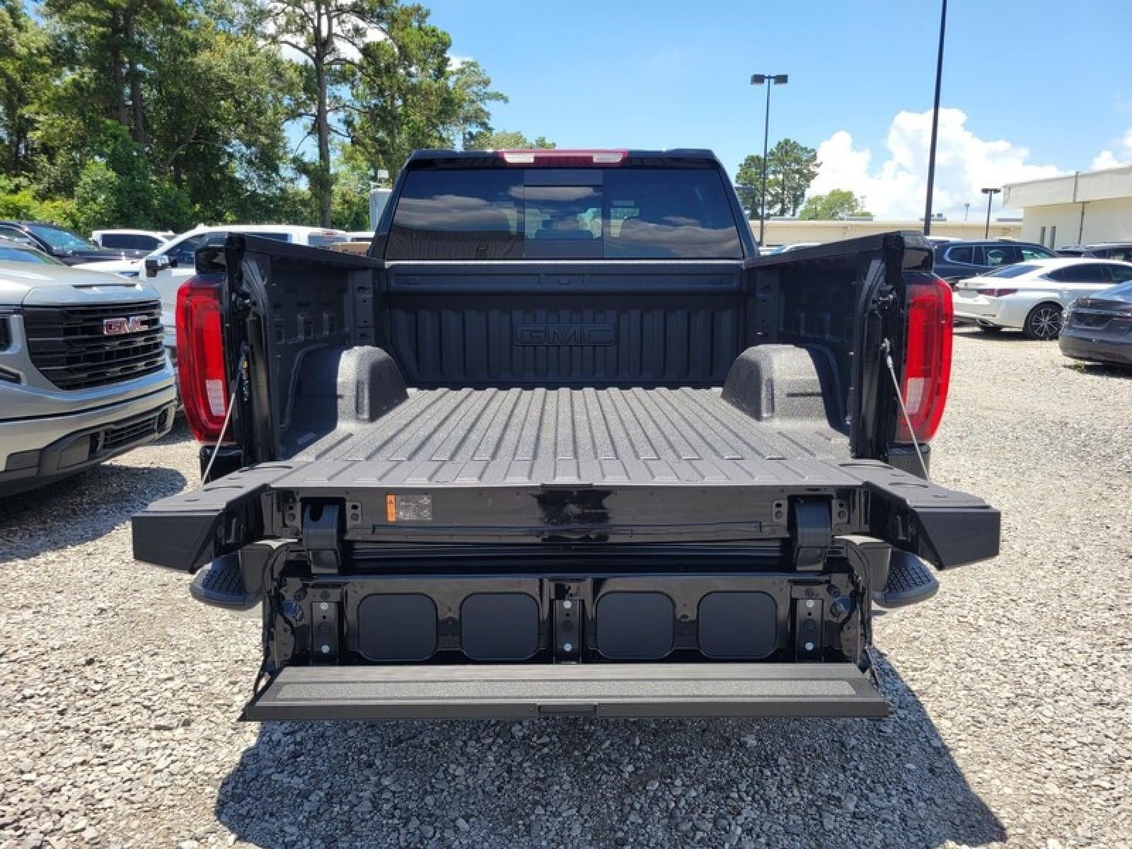 2026 GMC Sierra 1500 Crew Cab Short Box 4-Wheel Drive SLT