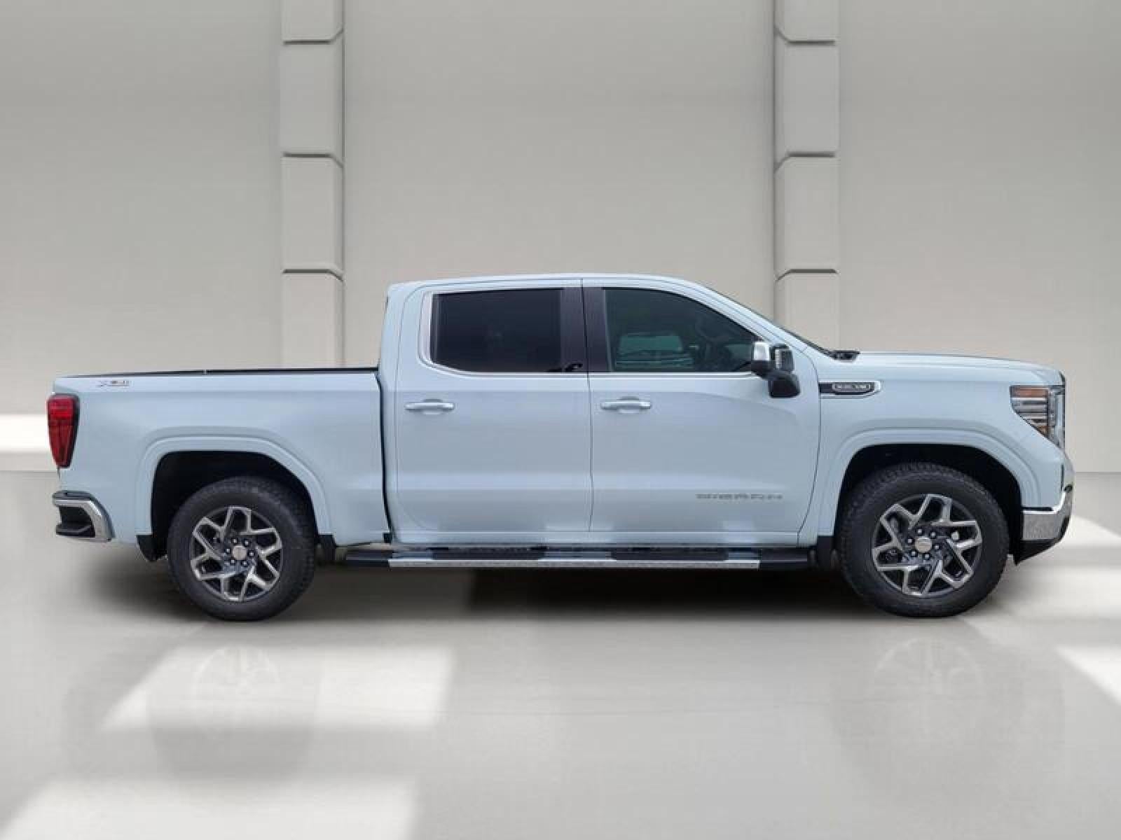 2026 GMC Sierra 1500 Crew Cab Short Box 4-Wheel Drive SLT