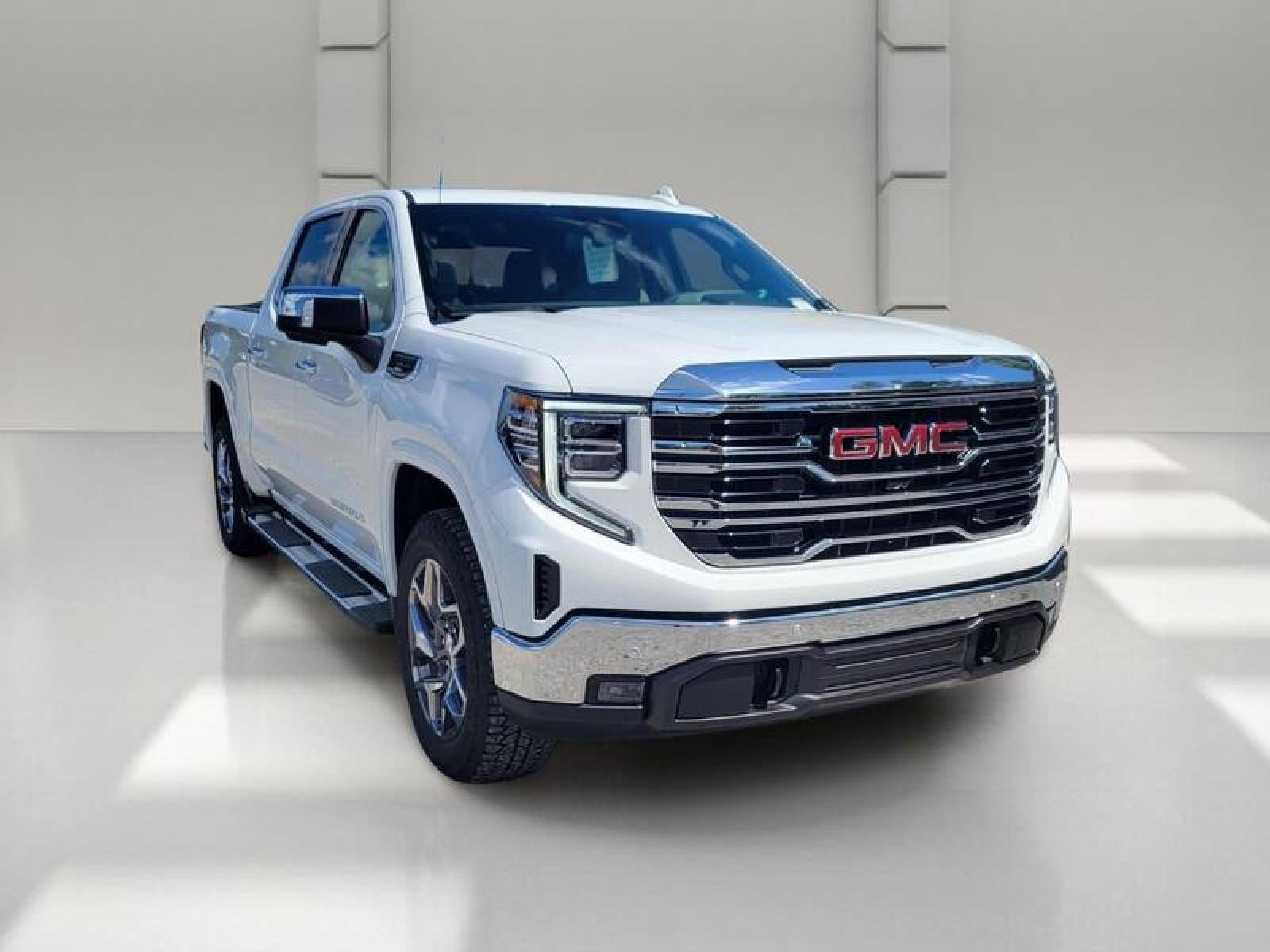 2026 GMC Sierra 1500 Crew Cab Short Box 4-Wheel Drive SLT