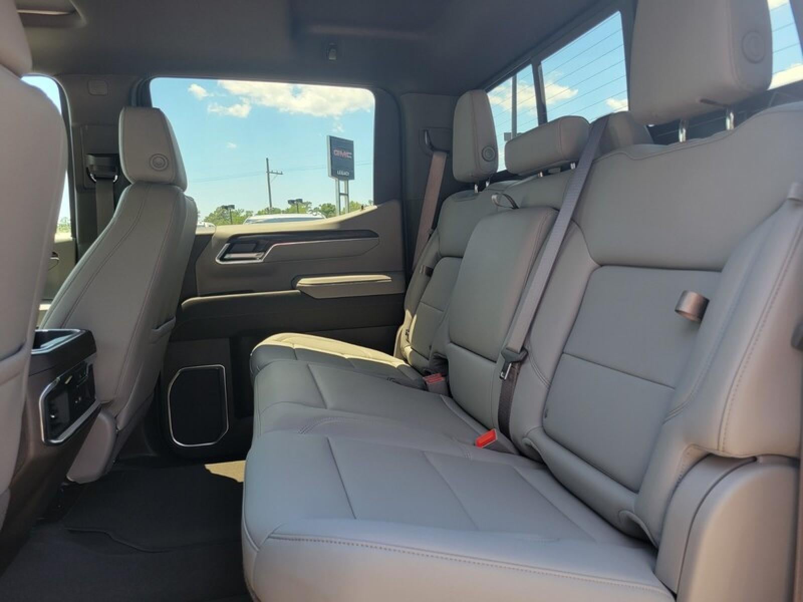 2026 GMC Sierra 1500 Crew Cab Short Box 4-Wheel Drive SLT