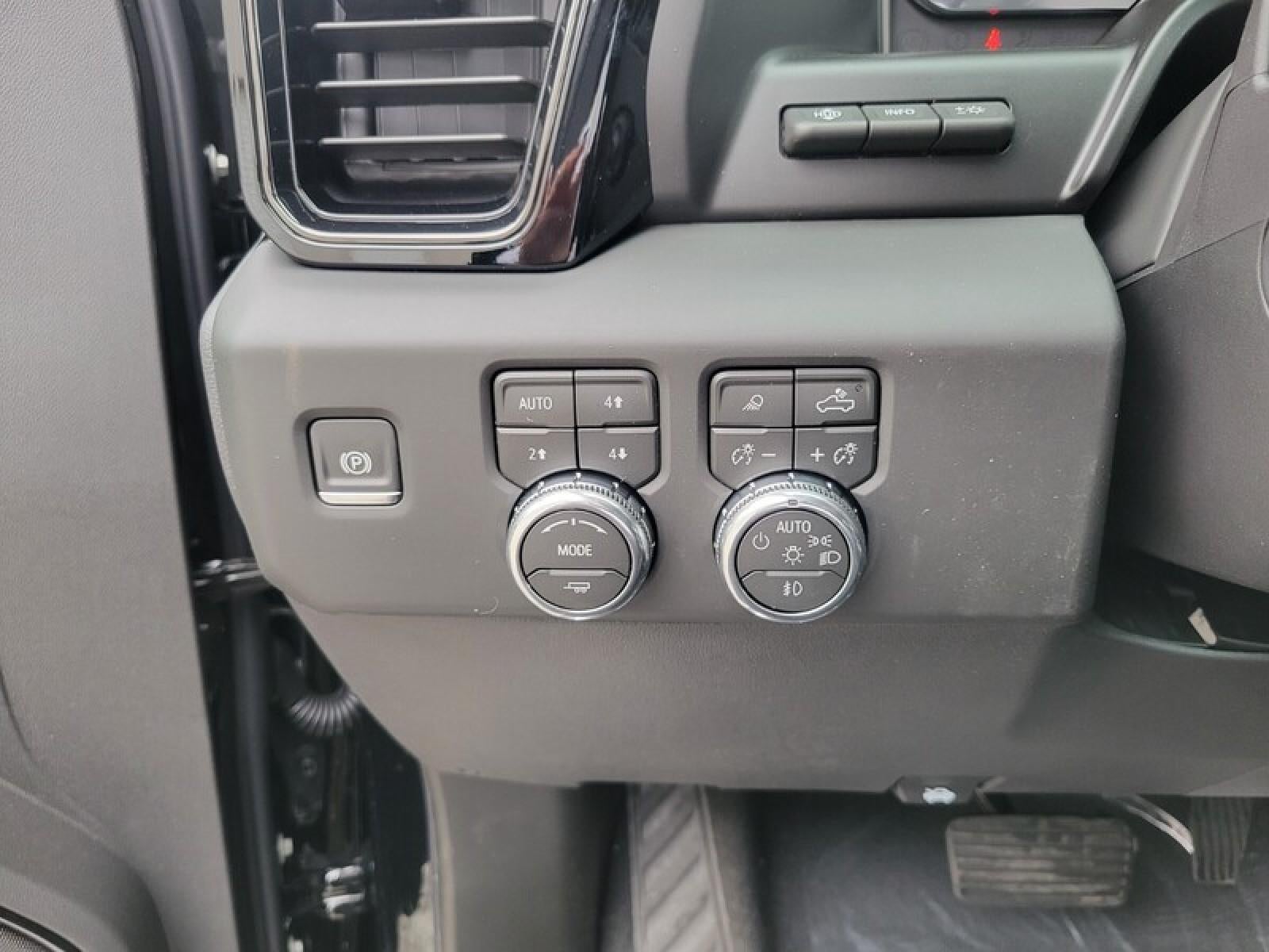 2026 GMC Sierra 1500 Crew Cab Short Box 4-Wheel Drive AT4