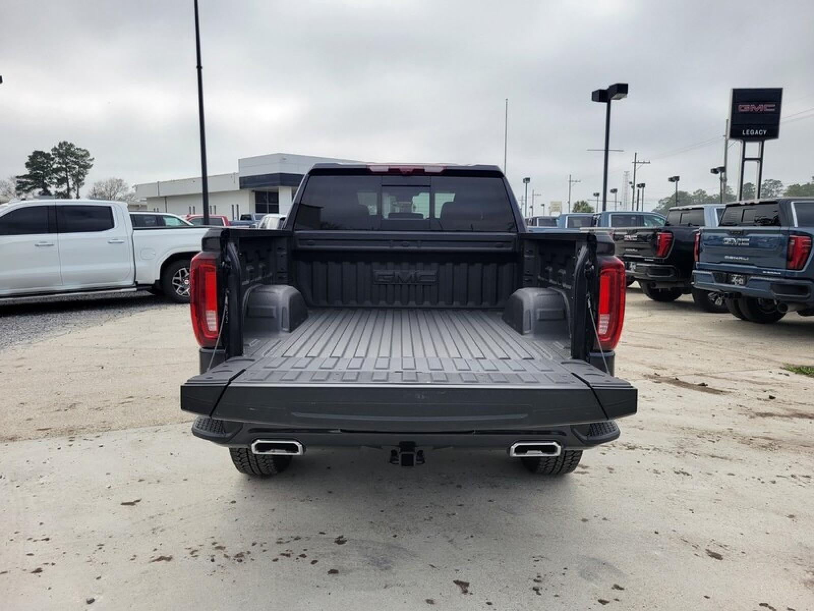 2026 GMC Sierra 1500 Crew Cab Short Box 4-Wheel Drive AT4