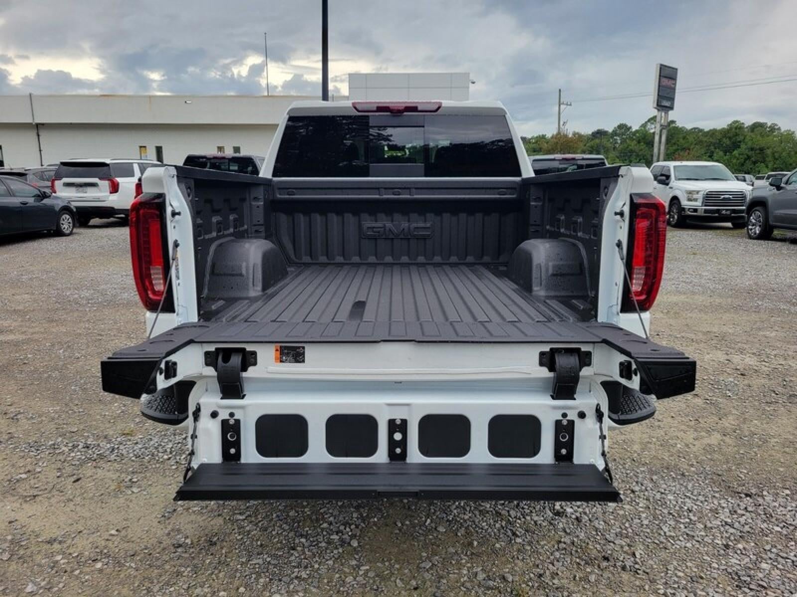 2026 GMC Sierra 1500 Crew Cab Short Box 4-Wheel Drive AT4