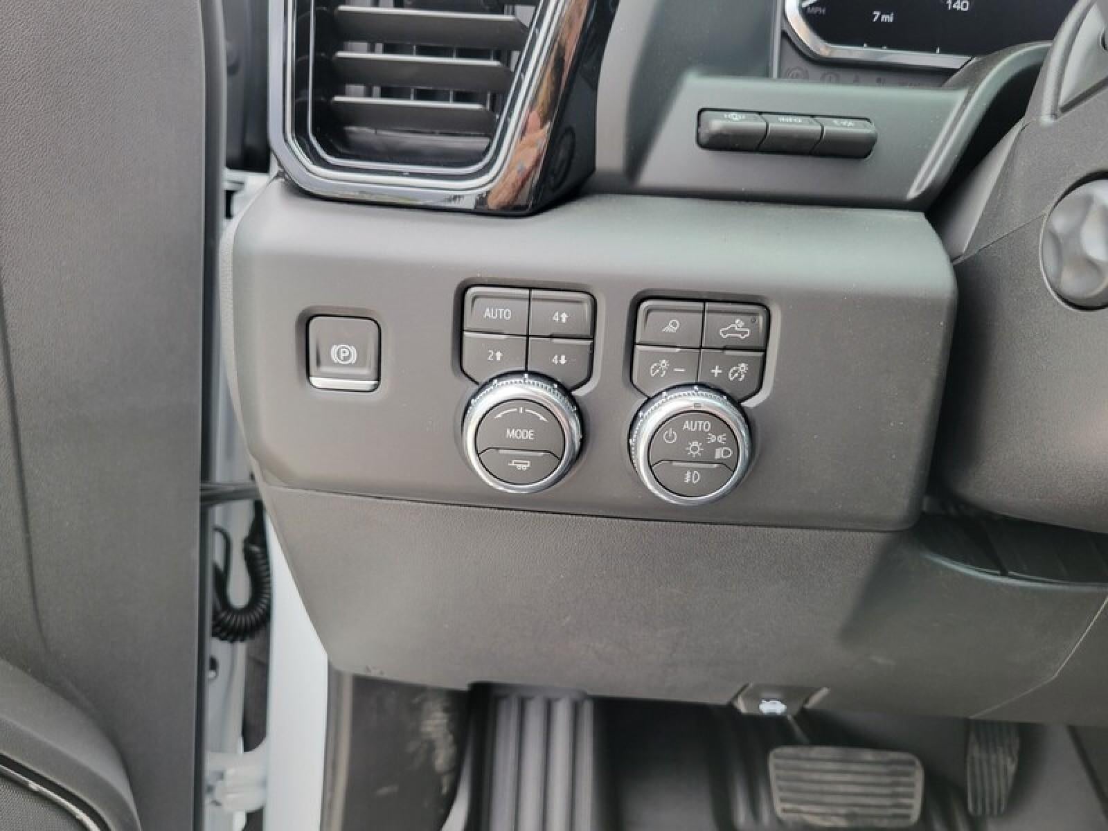 2026 GMC Sierra 1500 Crew Cab Short Box 4-Wheel Drive AT4