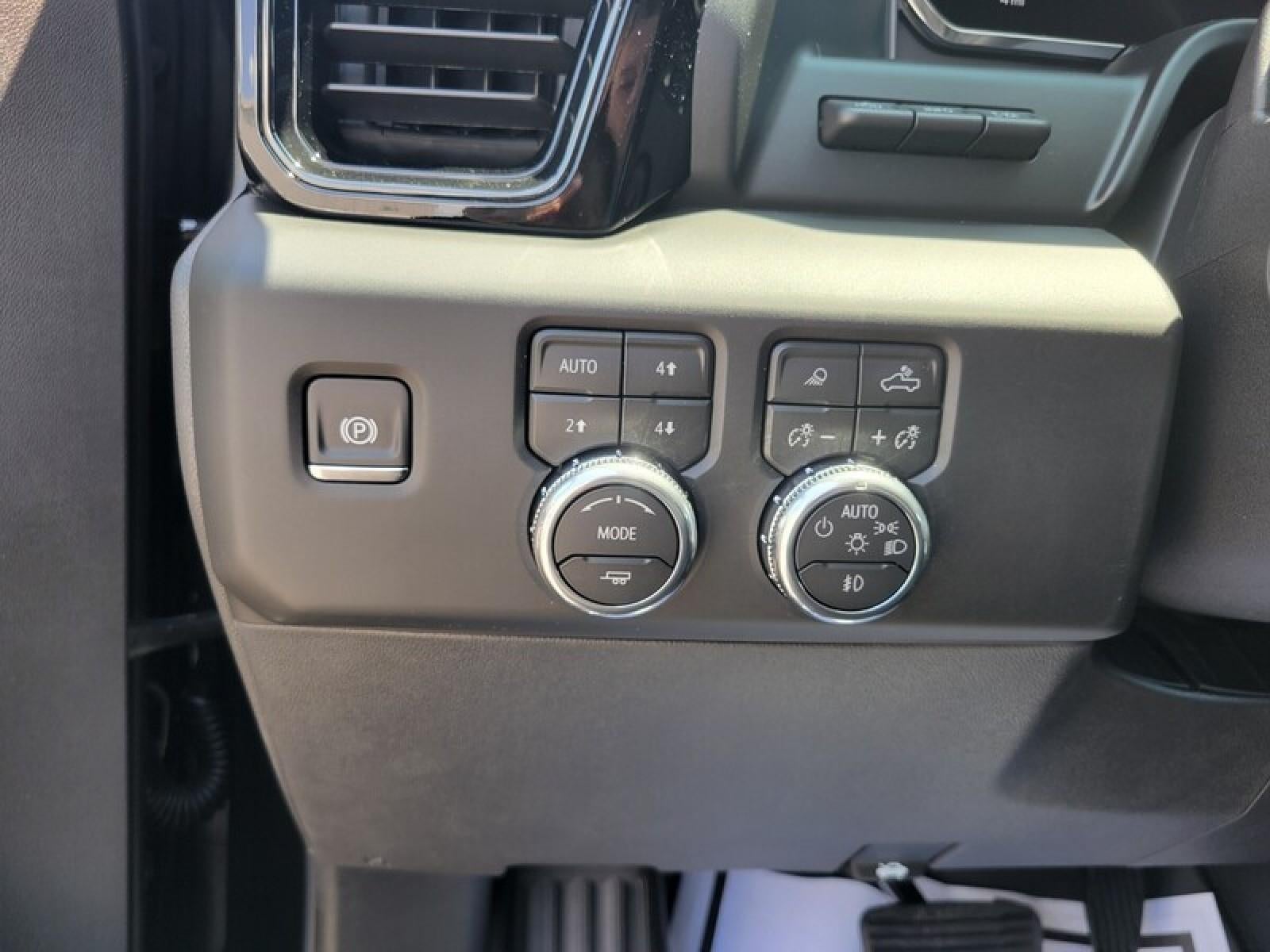 2026 GMC Sierra 1500 Crew Cab Short Box 4-Wheel Drive AT4