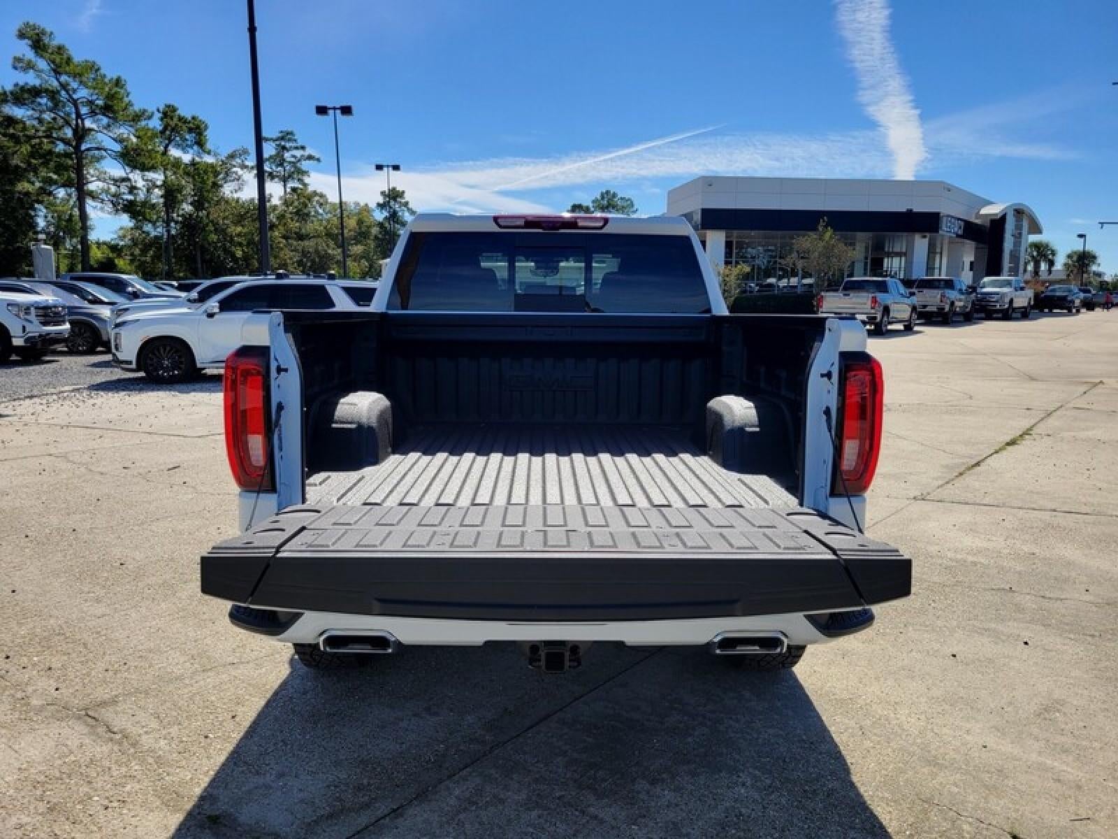 2026 GMC Sierra 1500 Crew Cab Short Box 4-Wheel Drive AT4
