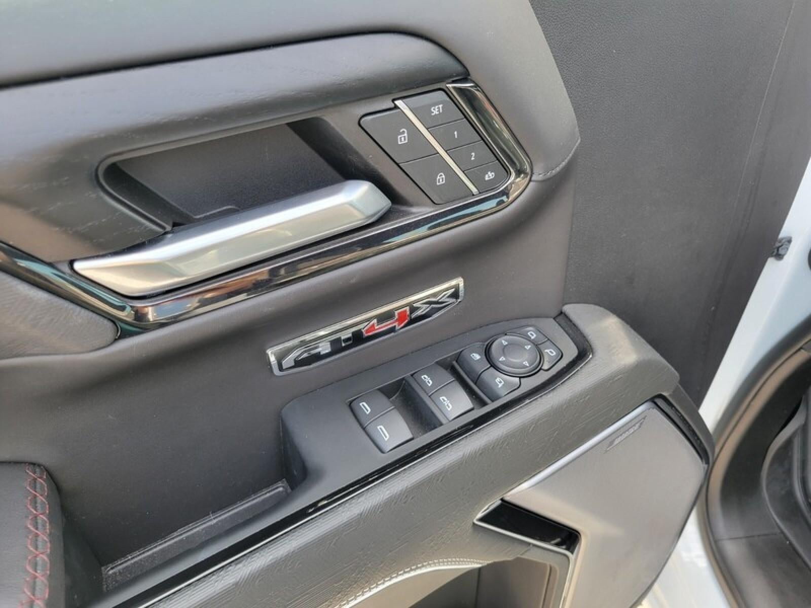 2024 GMC Sierra 1500 AT4X
