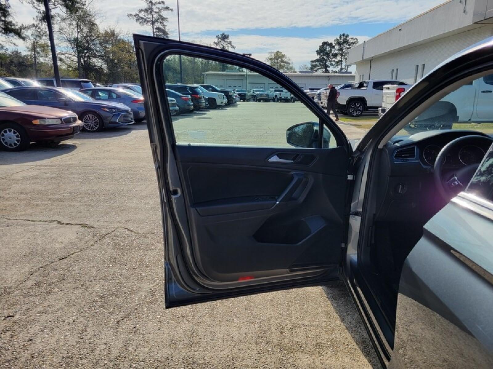 2020 Volkswagen Tiguan SE