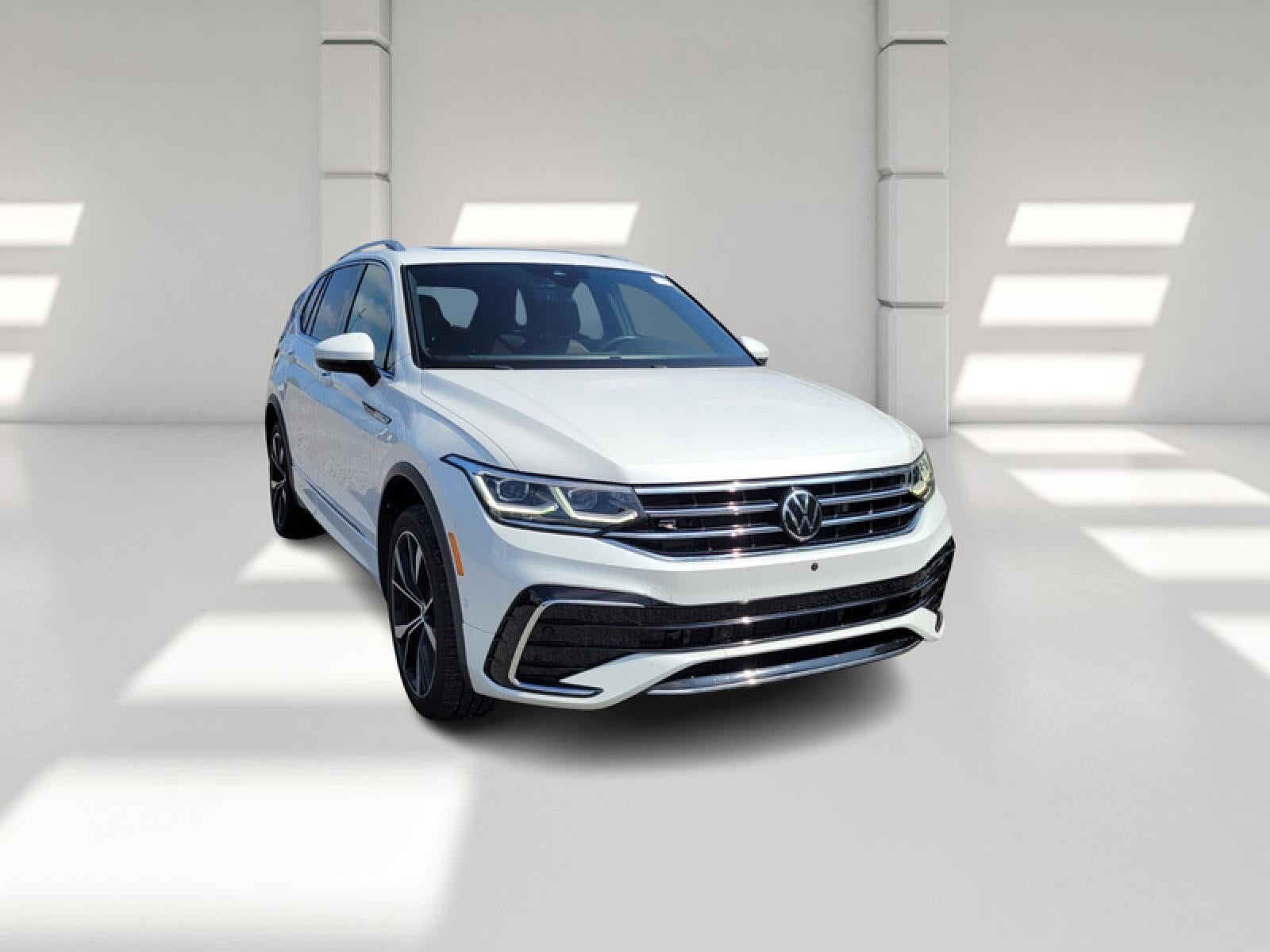 2022 Volkswagen Tiguan SEL R-Line