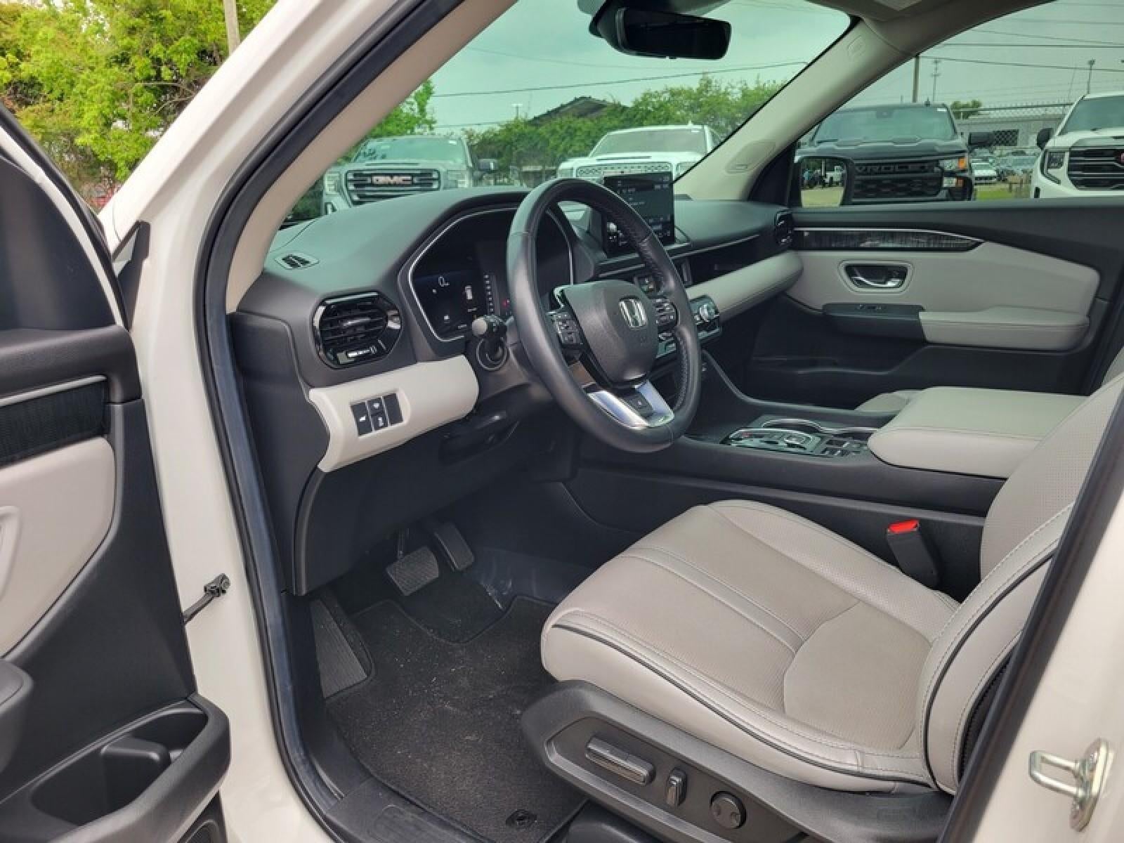 2025 Honda Pilot Elite