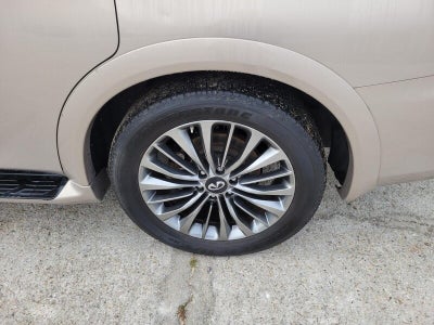 2019 INFINITI QX80 LUXE