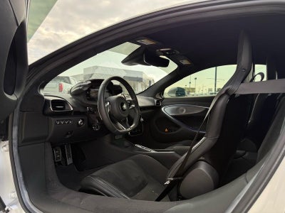 2023 McLaren Artura Base